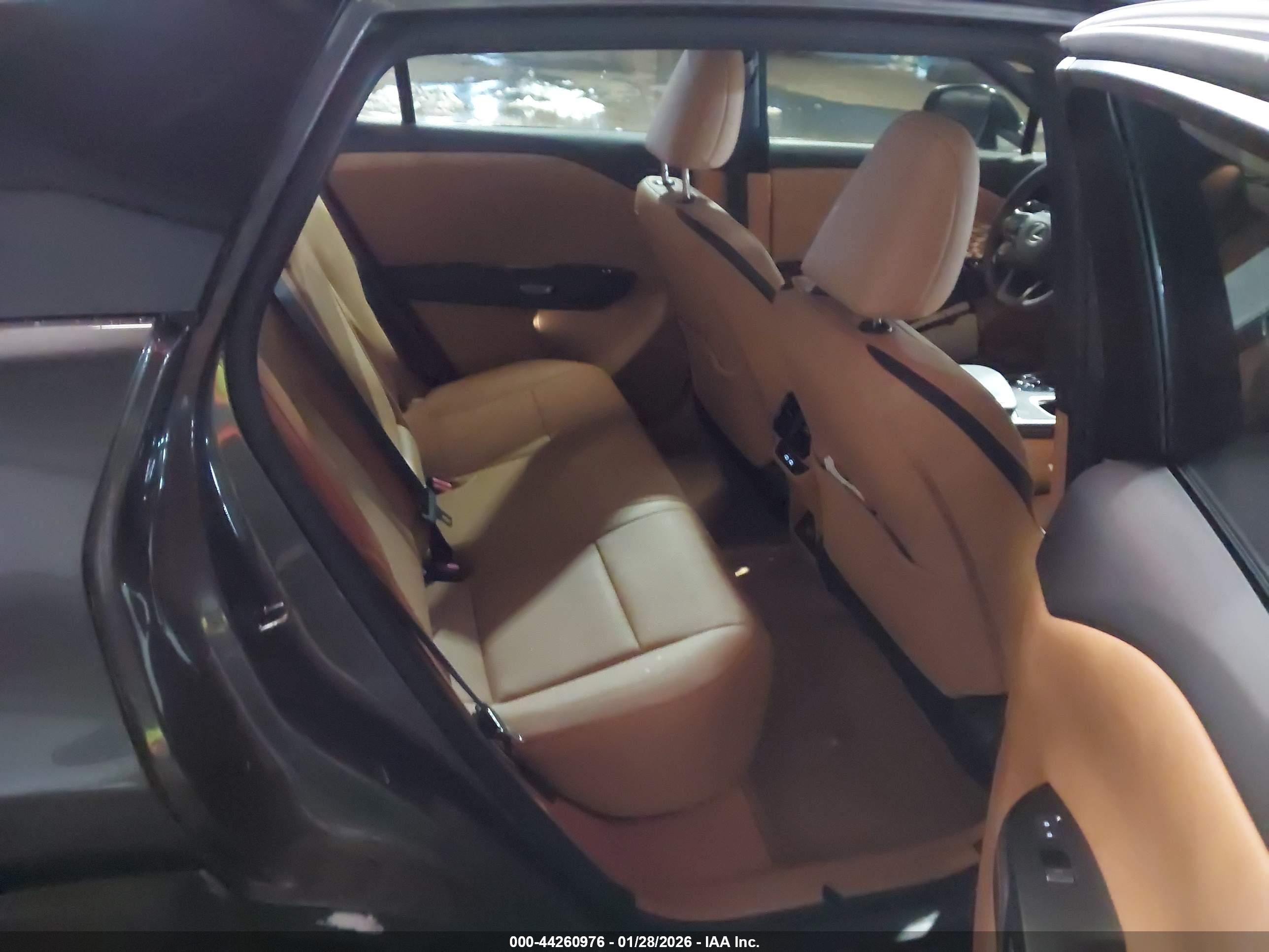 LEXUS RZ image 8
