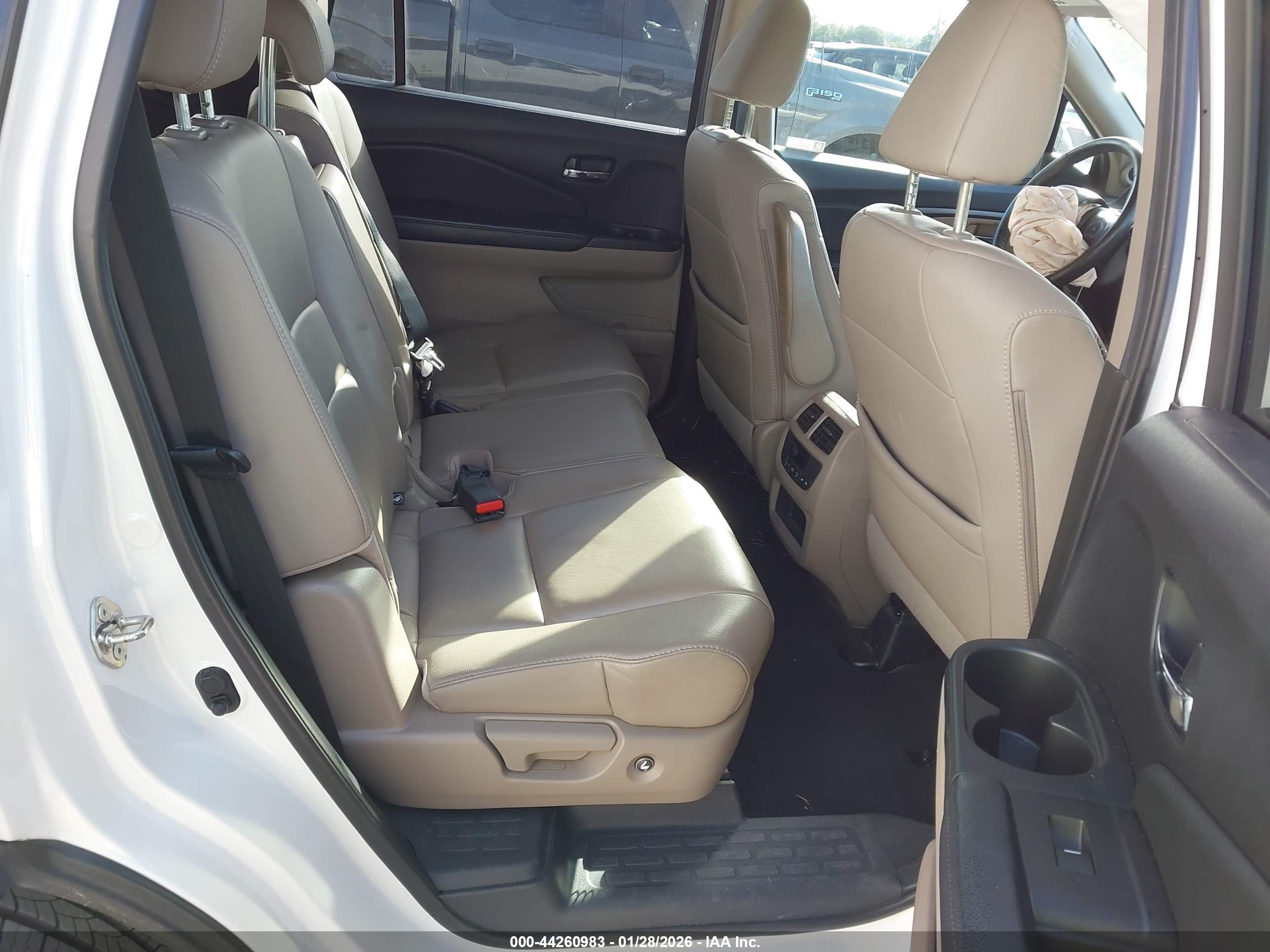 HONDA PILOT image 8