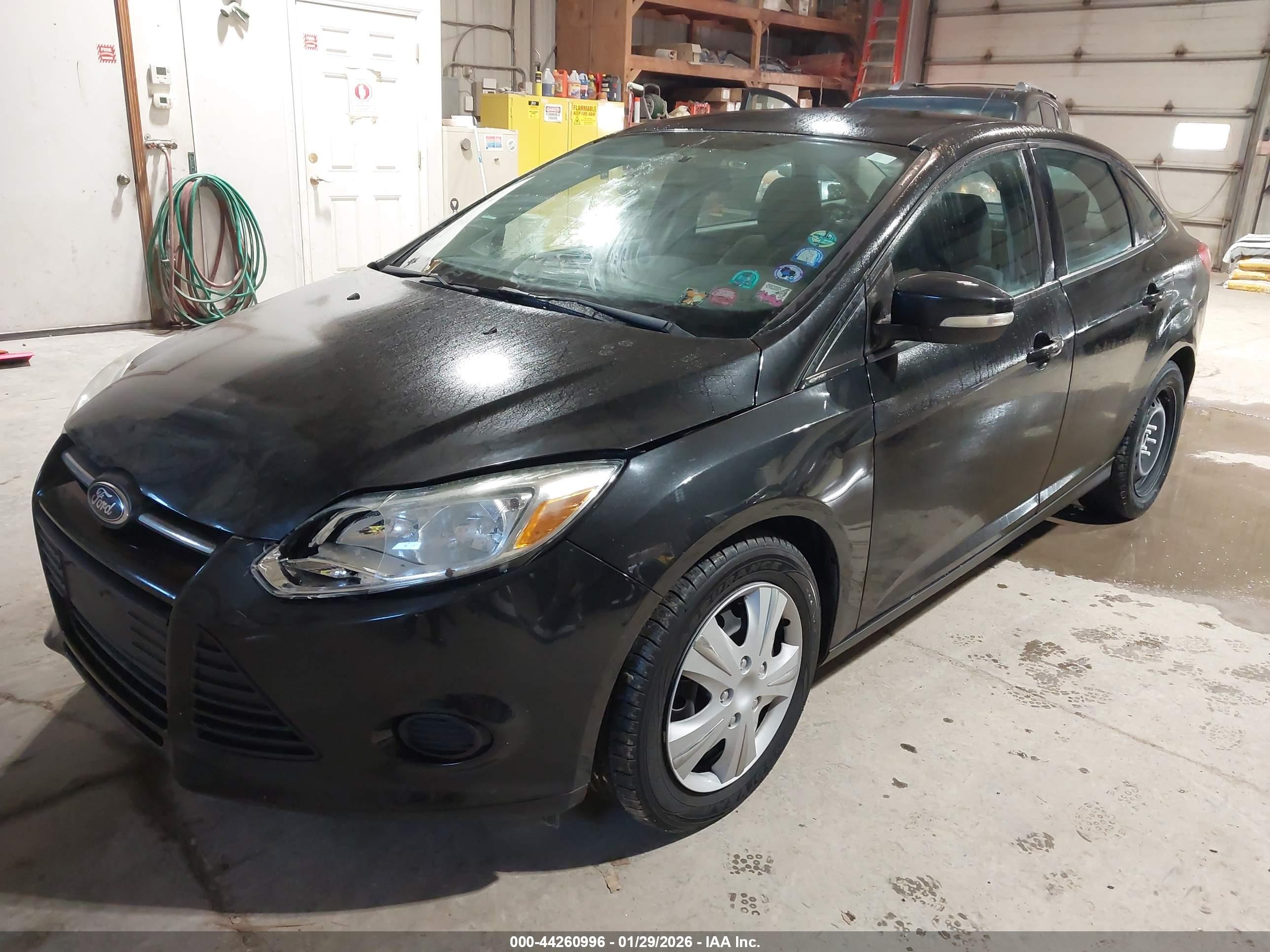 FORD FOCUS image 2