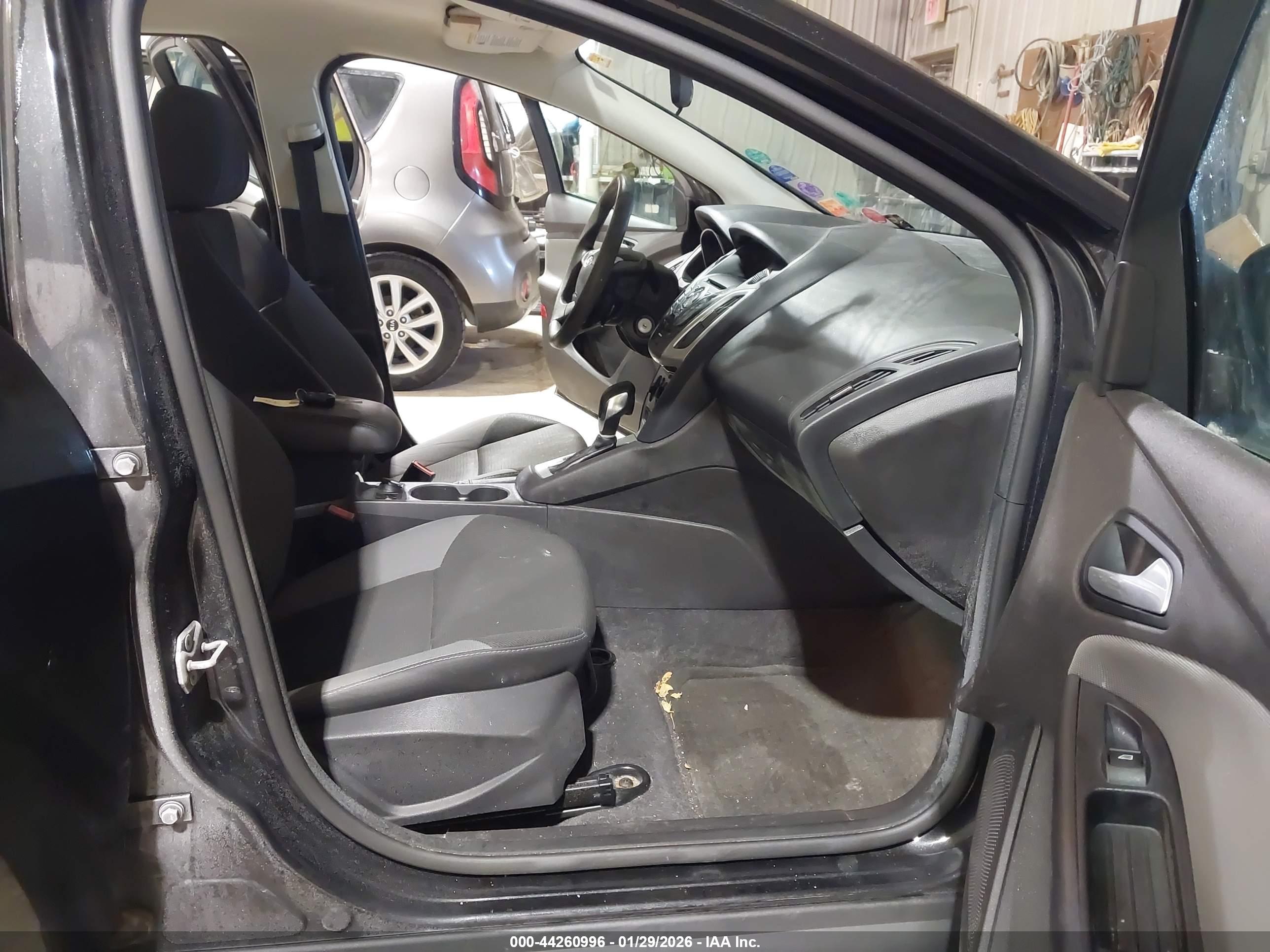 FORD FOCUS image 5
