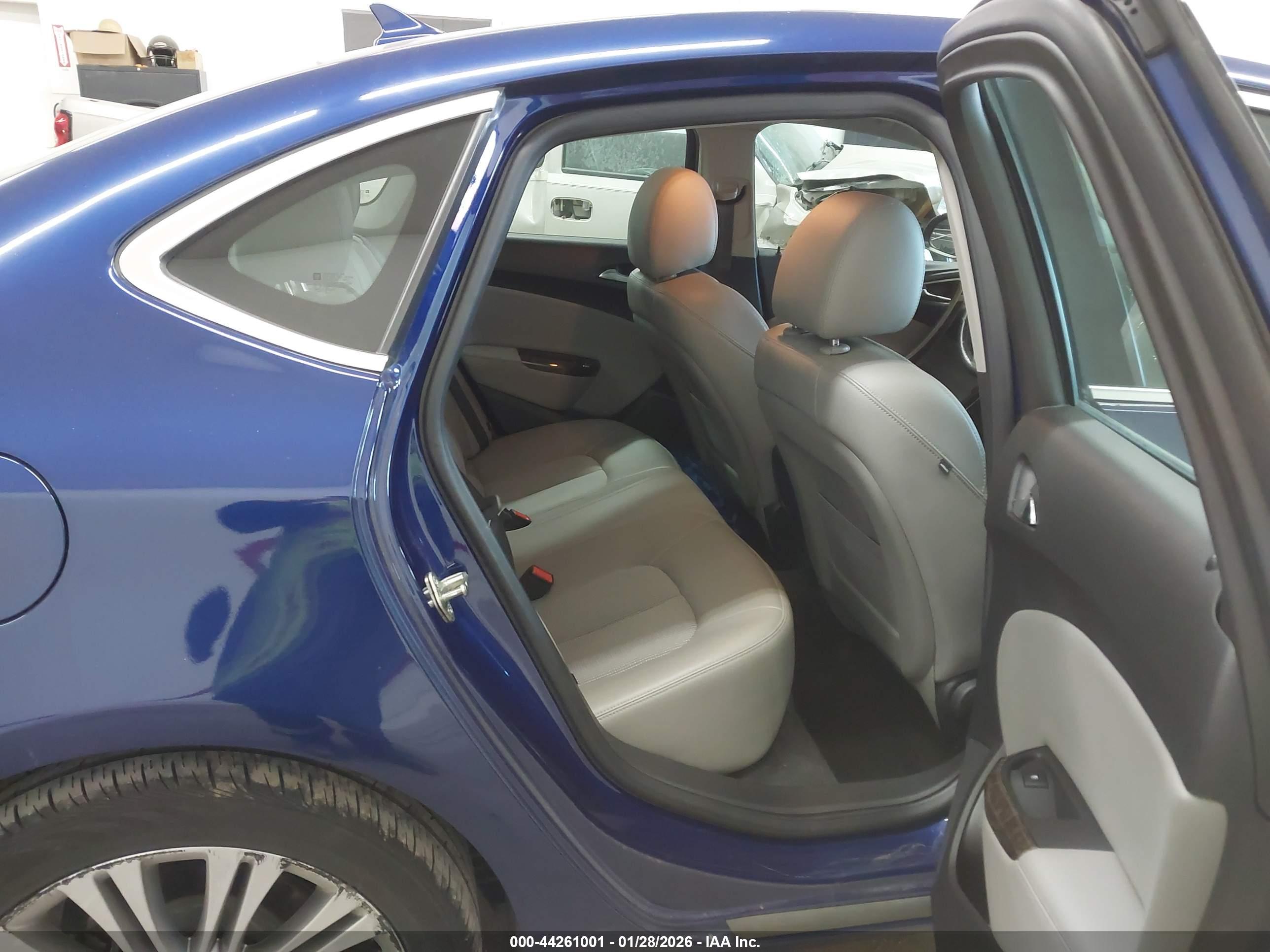 BUICK VERANO image 8