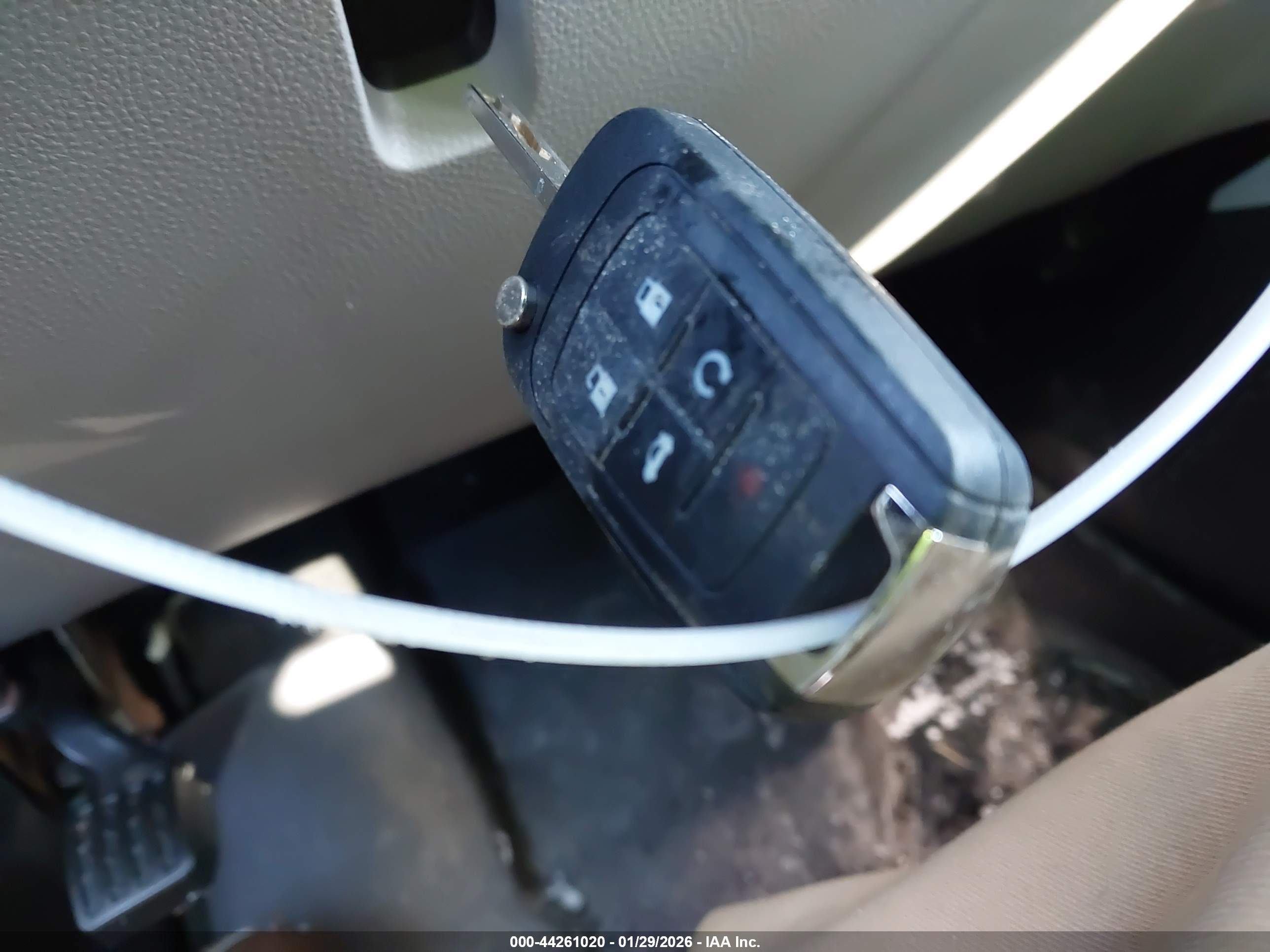 CHEVROLET EQUINOX image 11