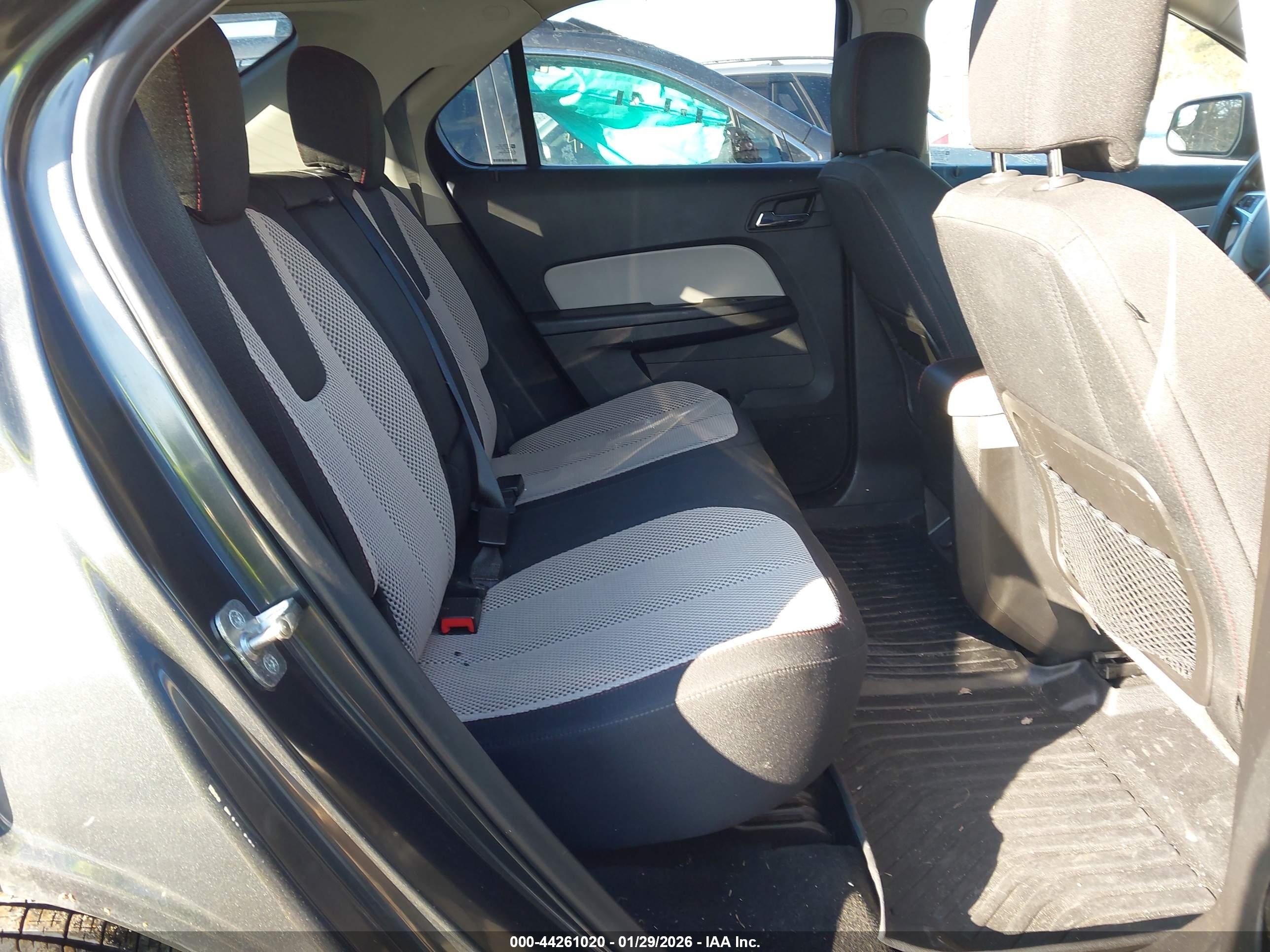 CHEVROLET EQUINOX image 8
