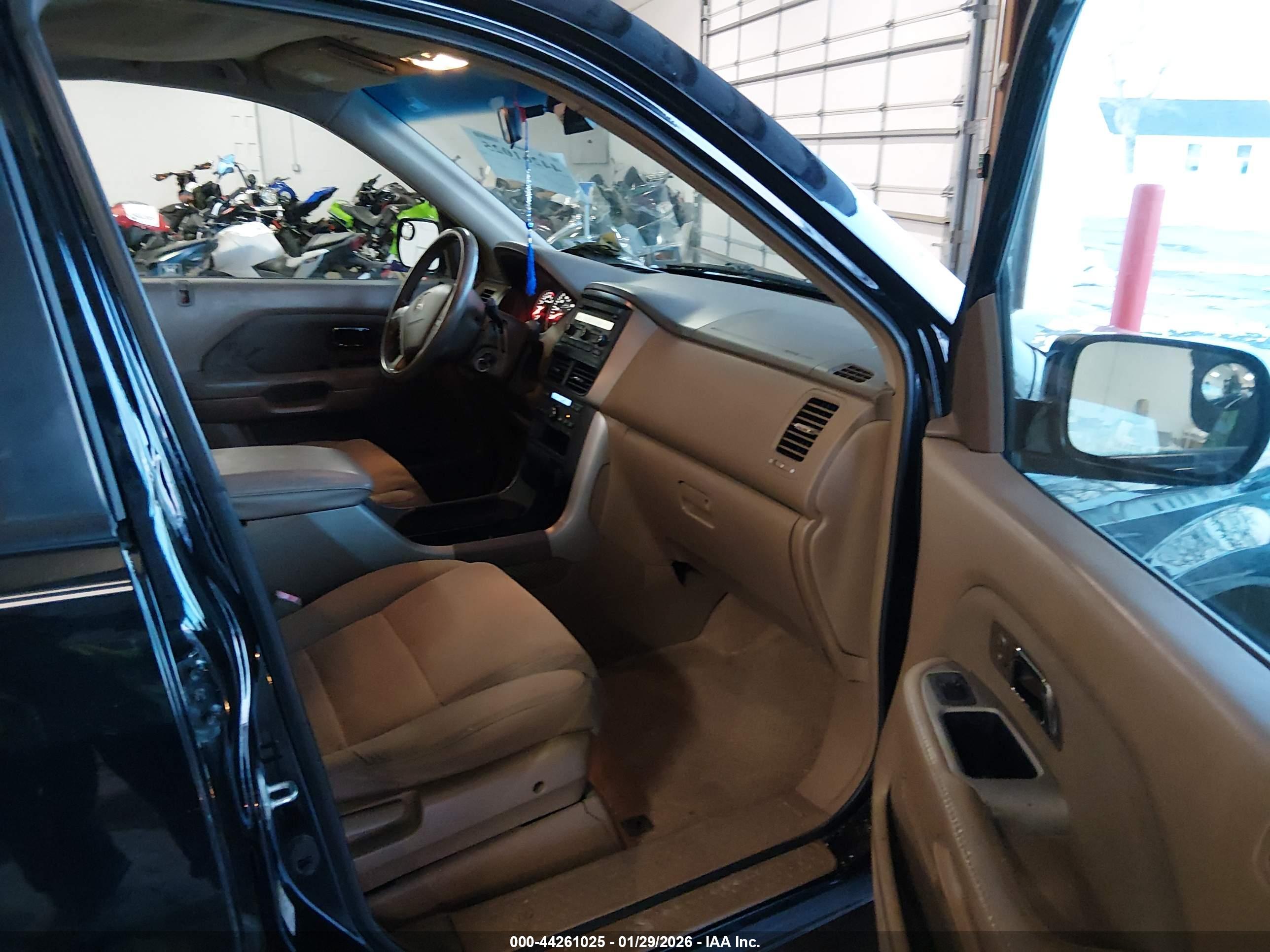 HONDA PILOT image 5