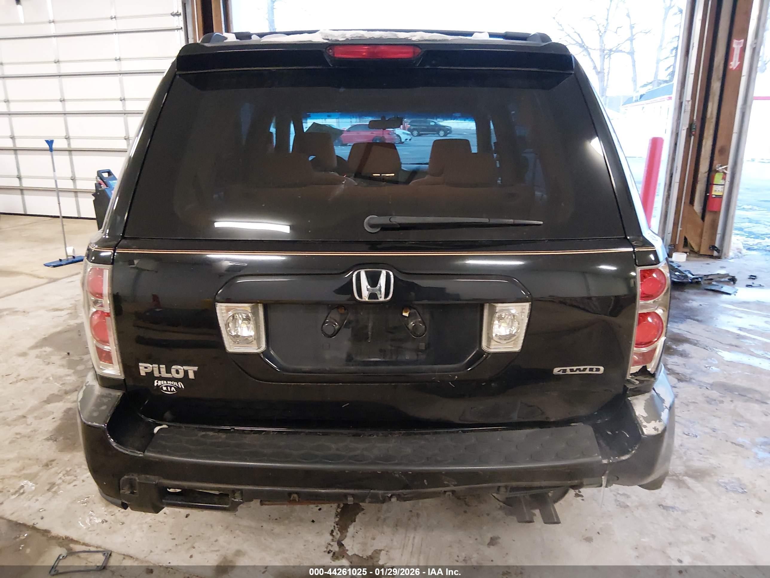 HONDA PILOT image 6