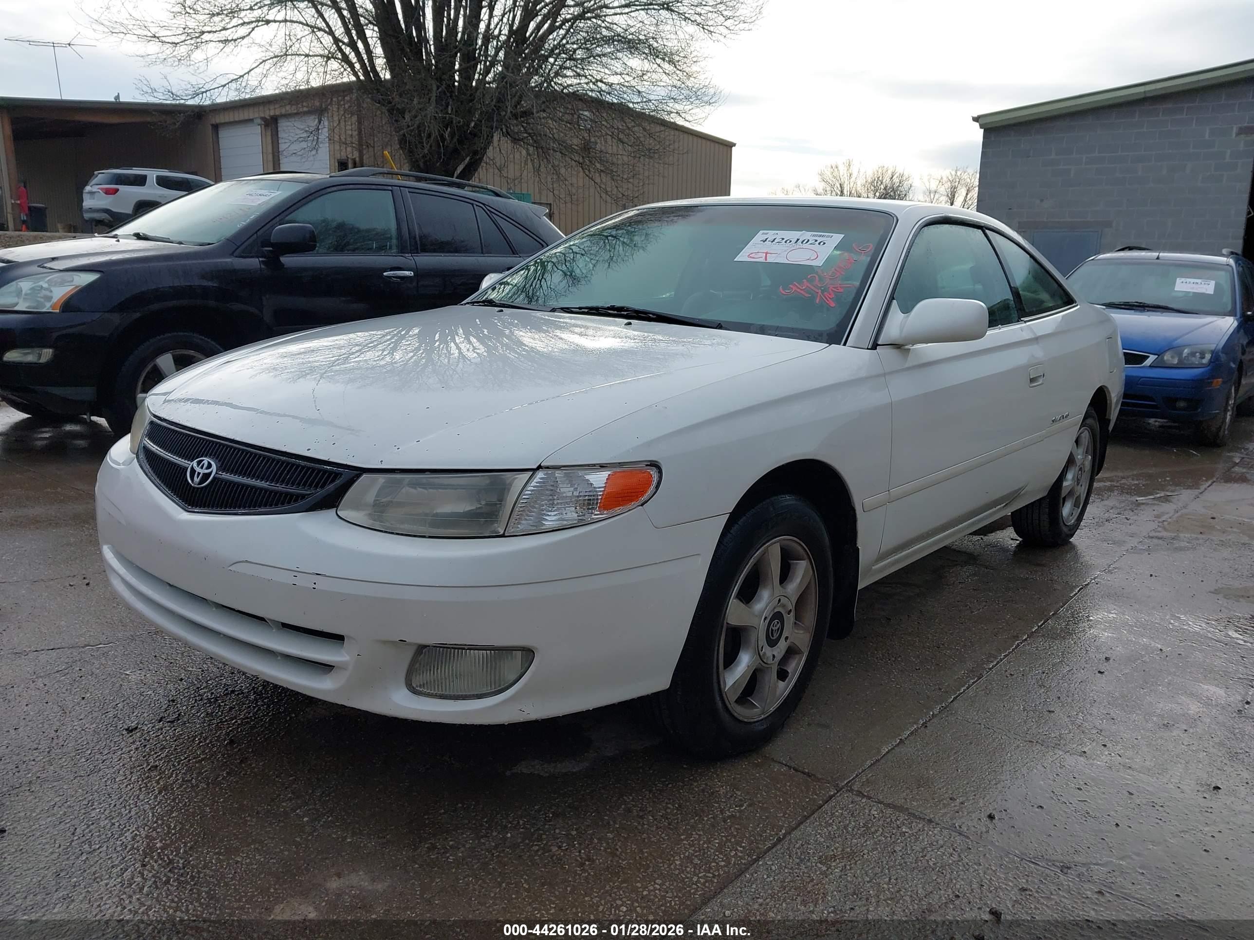 TOYOTA CAMRY image 2