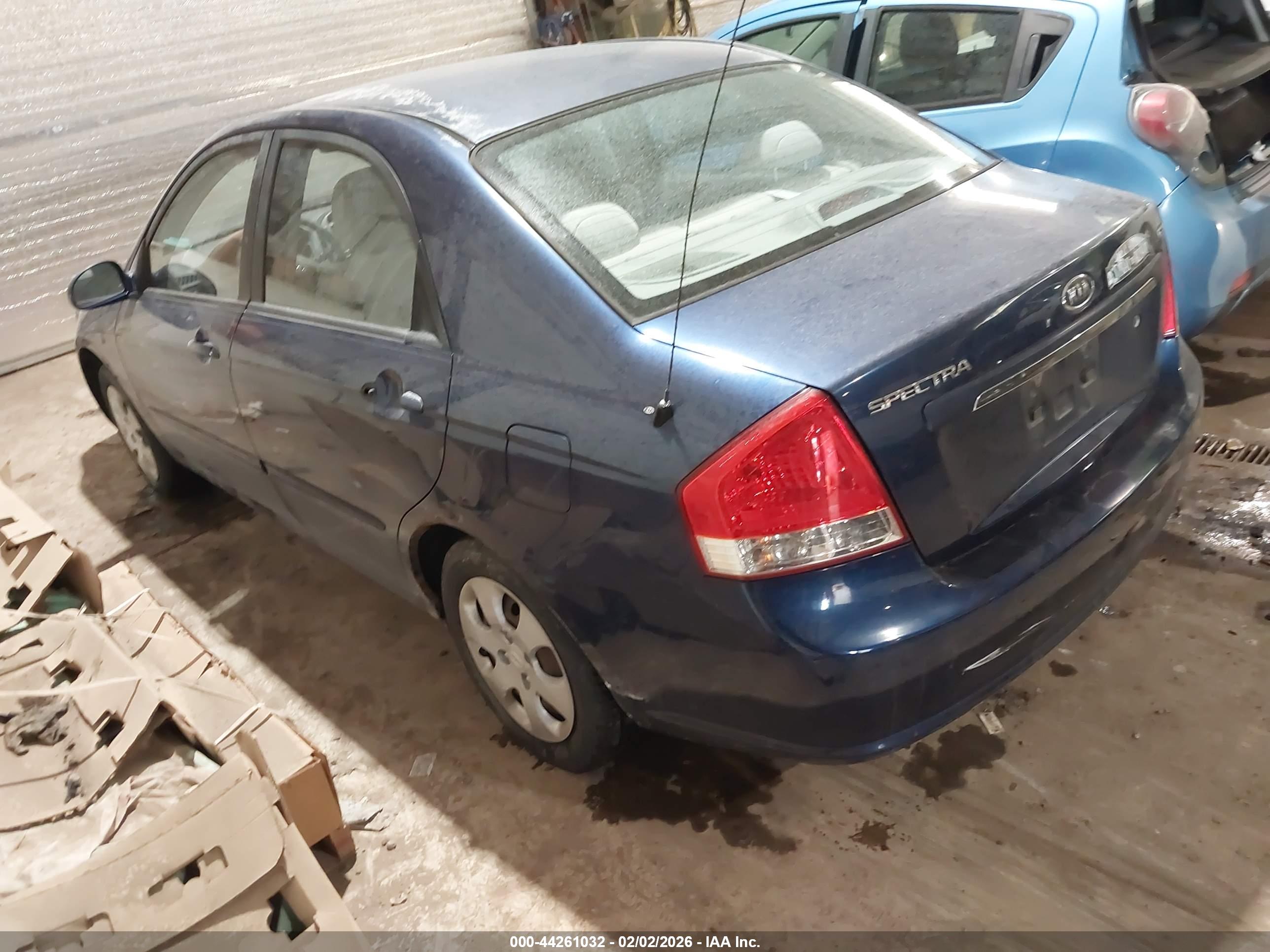 KIA SPECTRA image 3