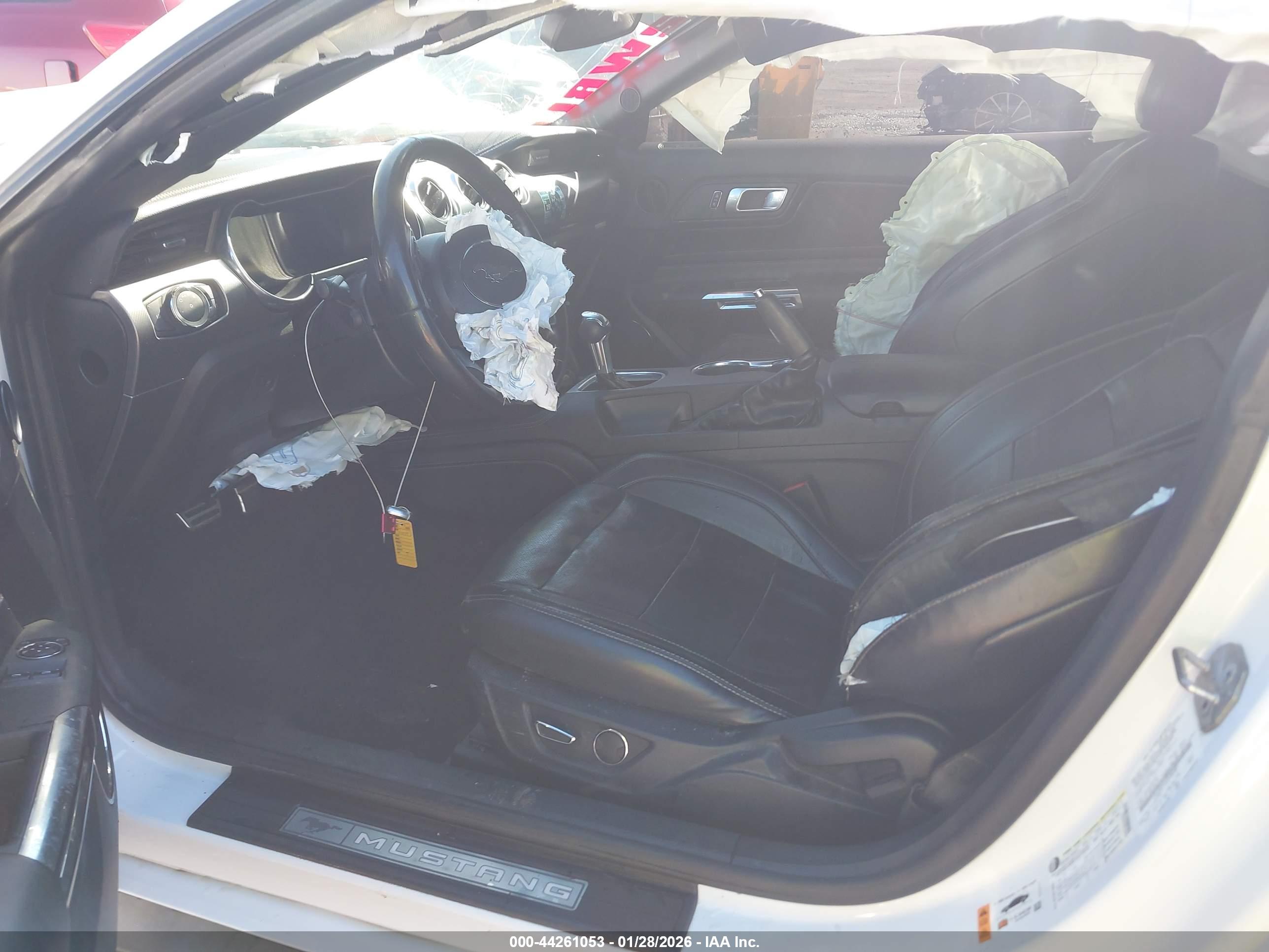 FORD MUSTANG image 5