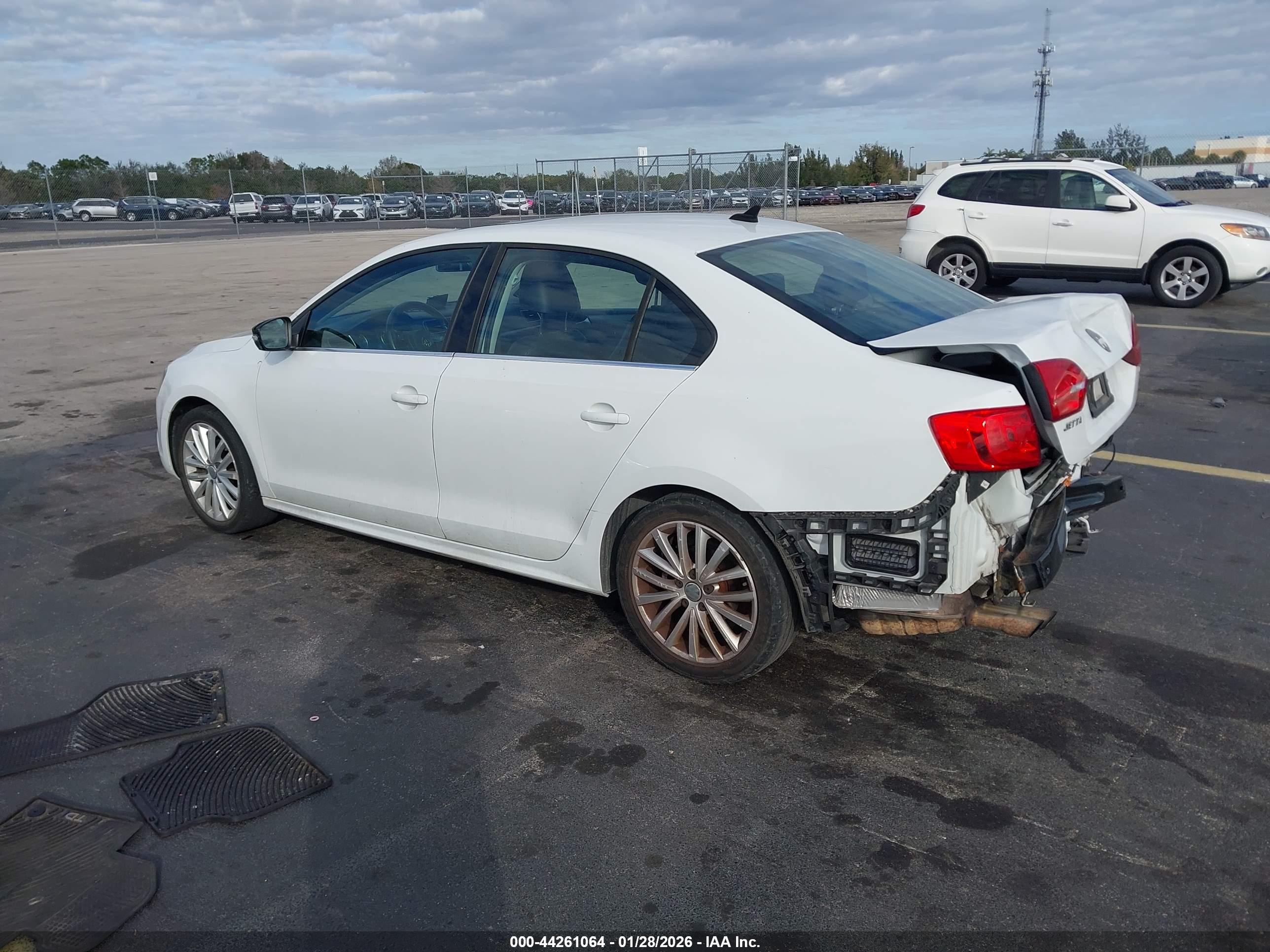 VOLKSWAGEN JETTA image 3