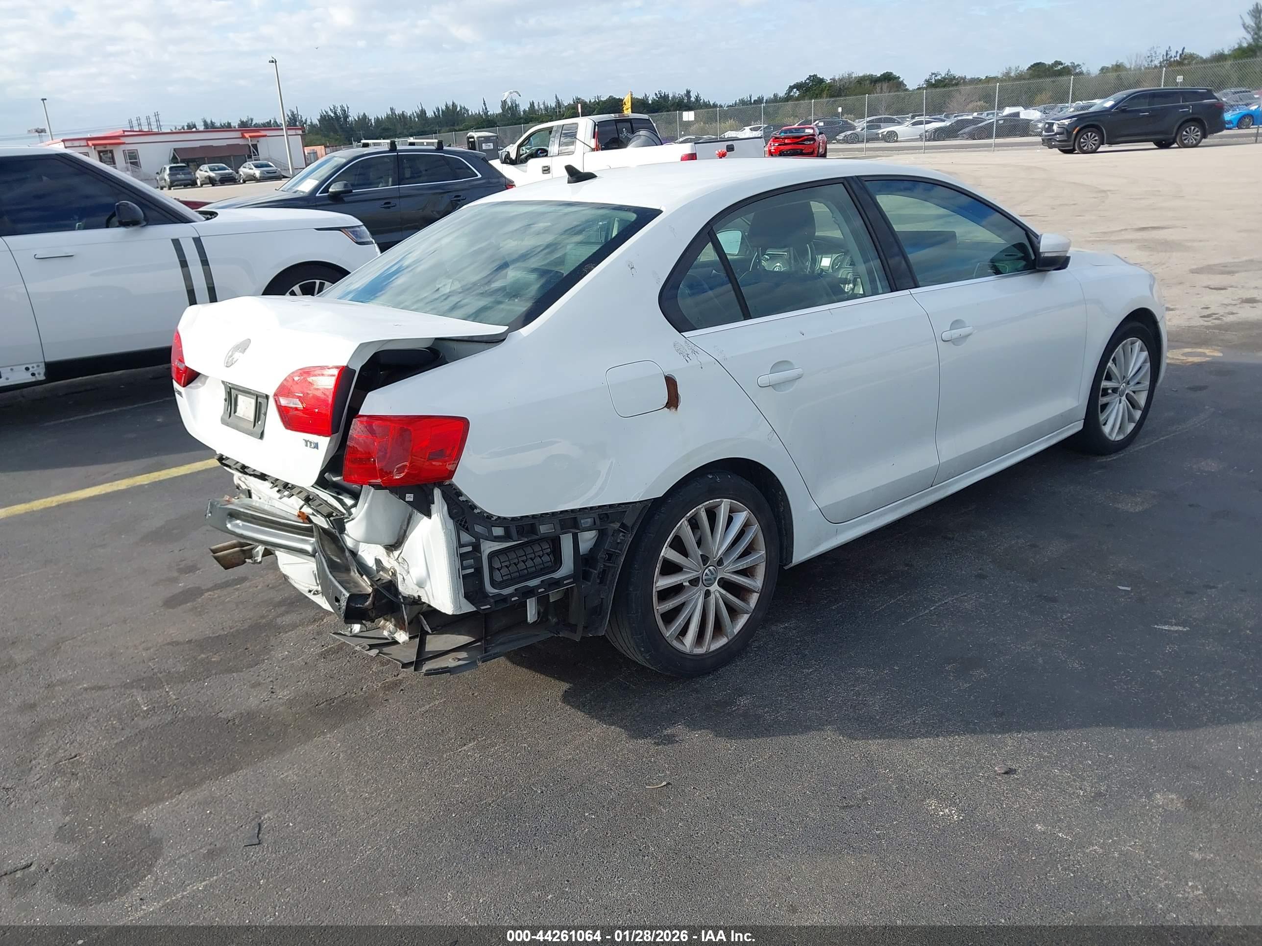 VOLKSWAGEN JETTA image 4