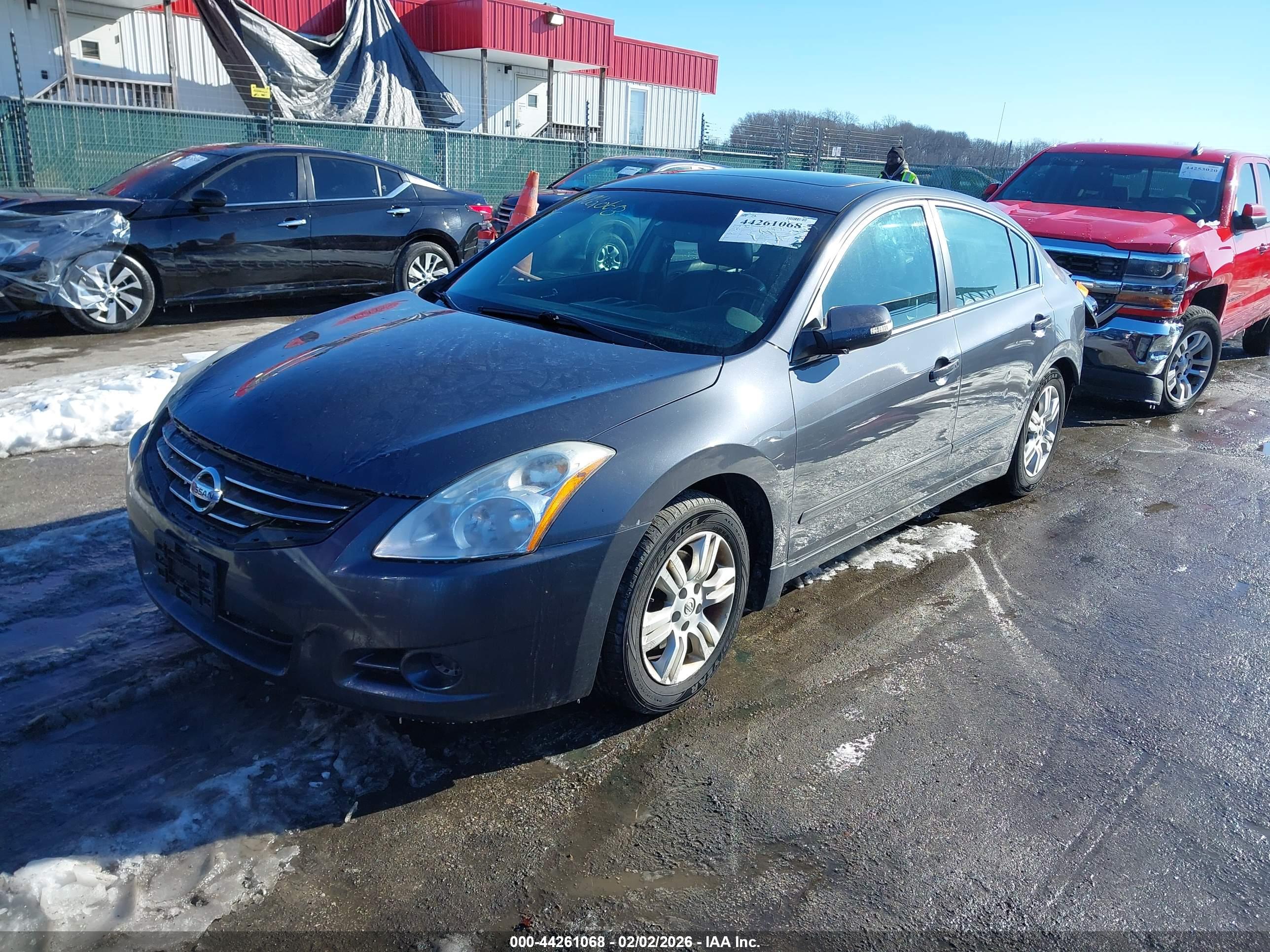 NISSAN ALTIMA image 2