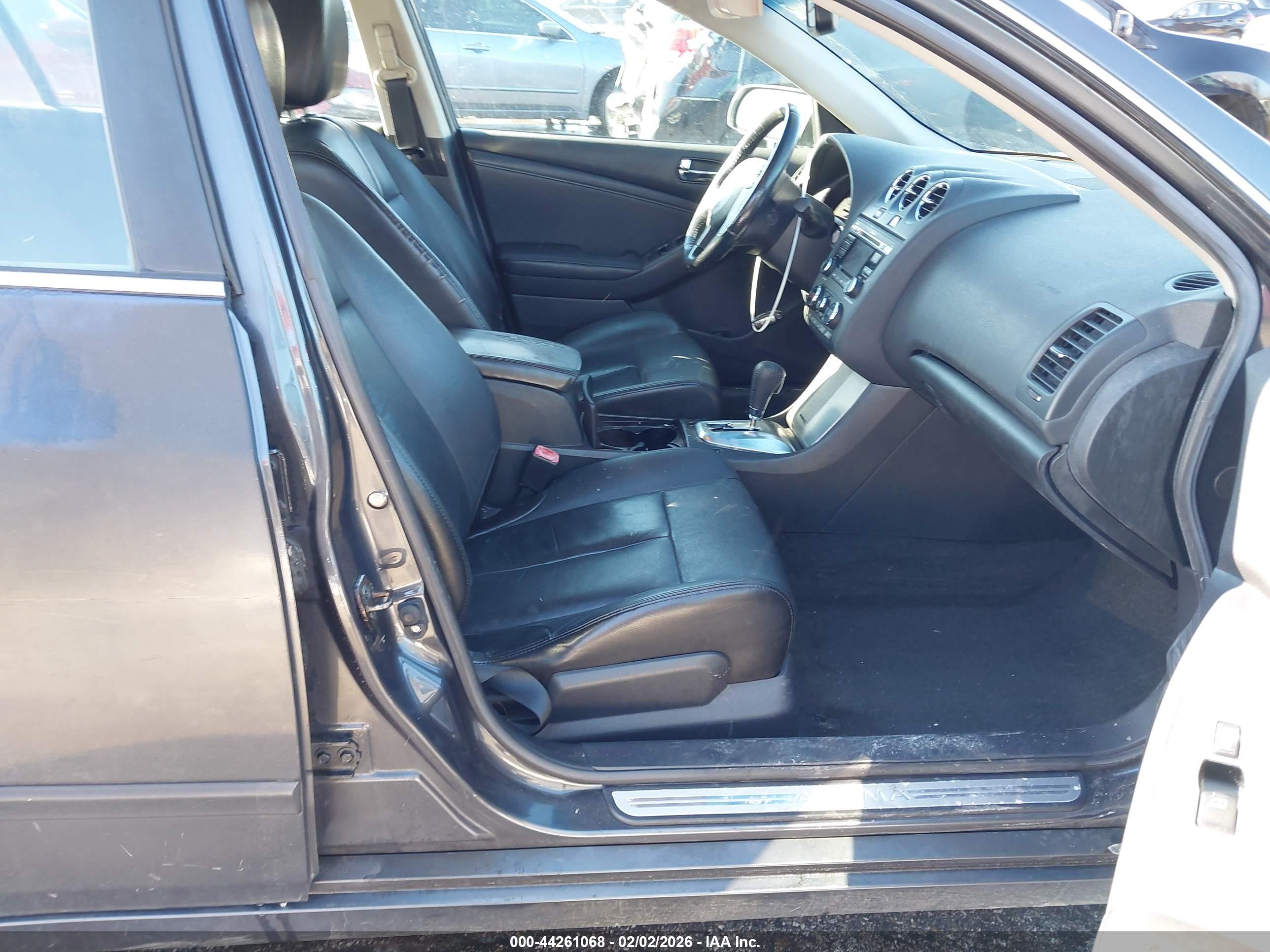 NISSAN ALTIMA image 5