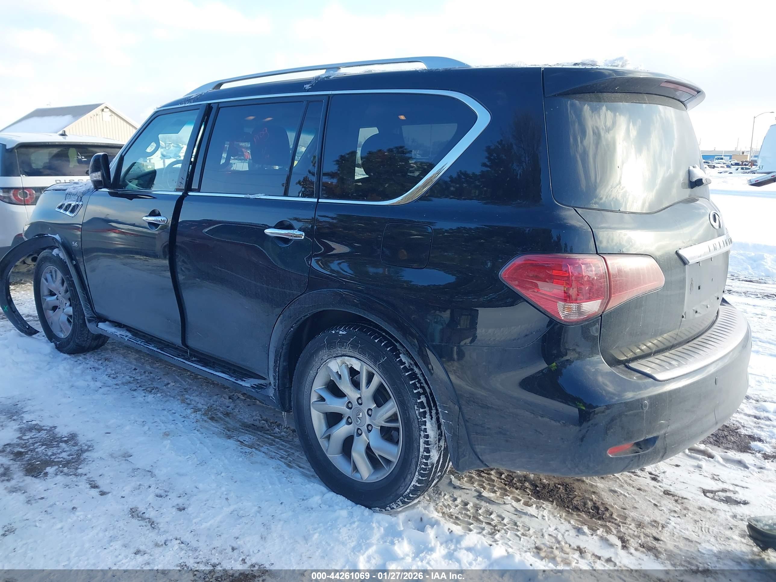 INFINITI QX80 image 3