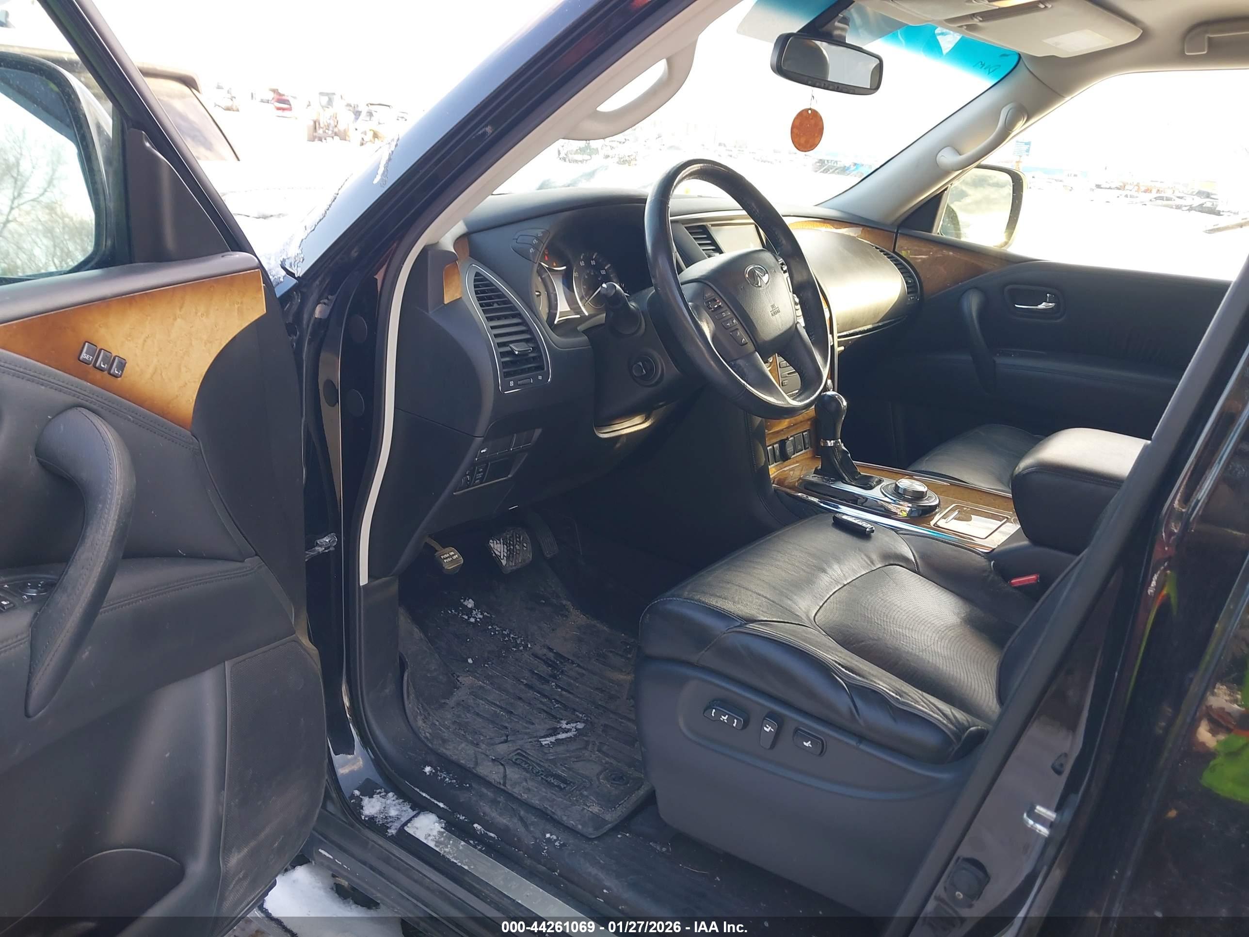 INFINITI QX80 image 5