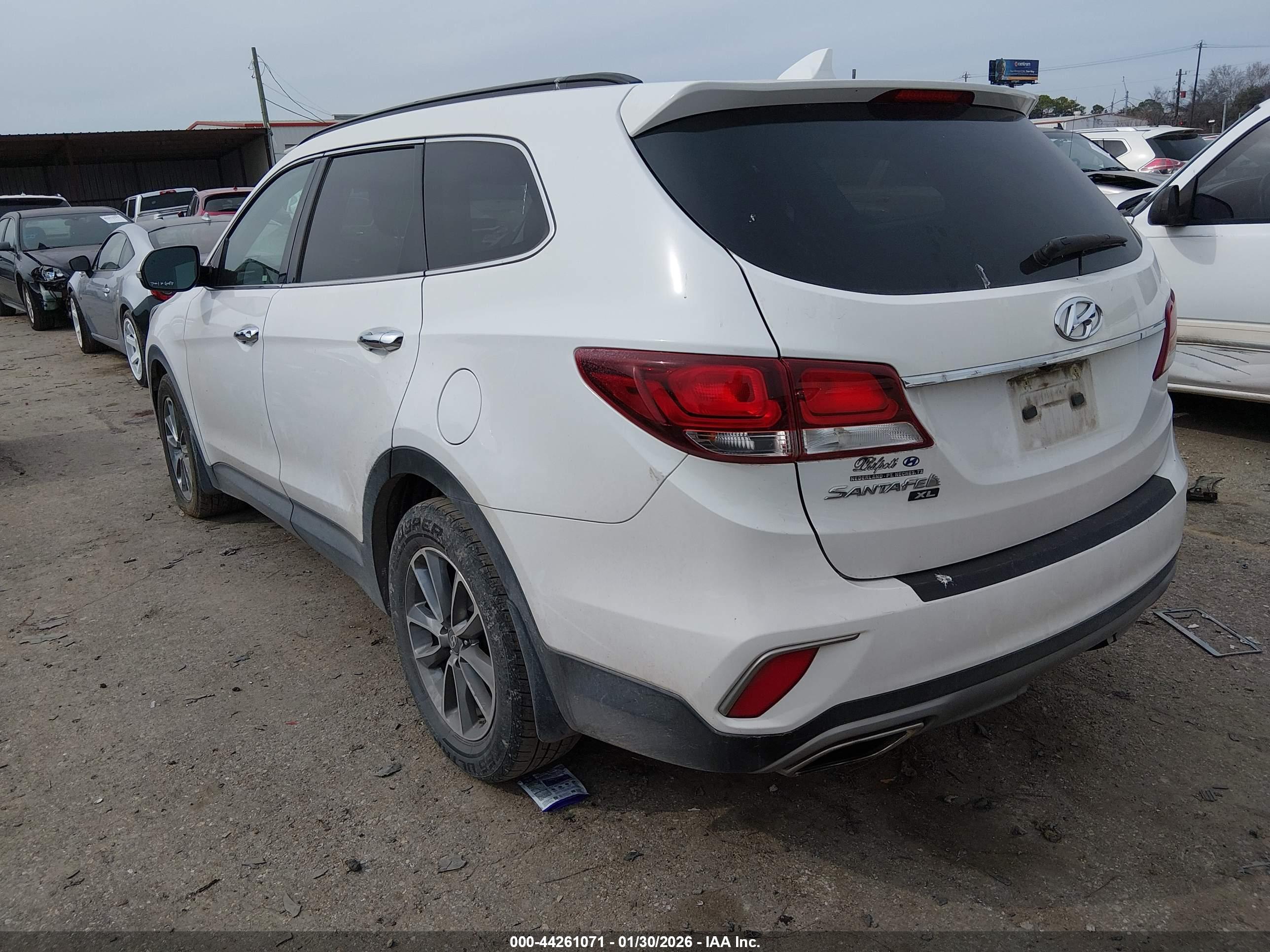 HYUNDAI SANTA image 3
