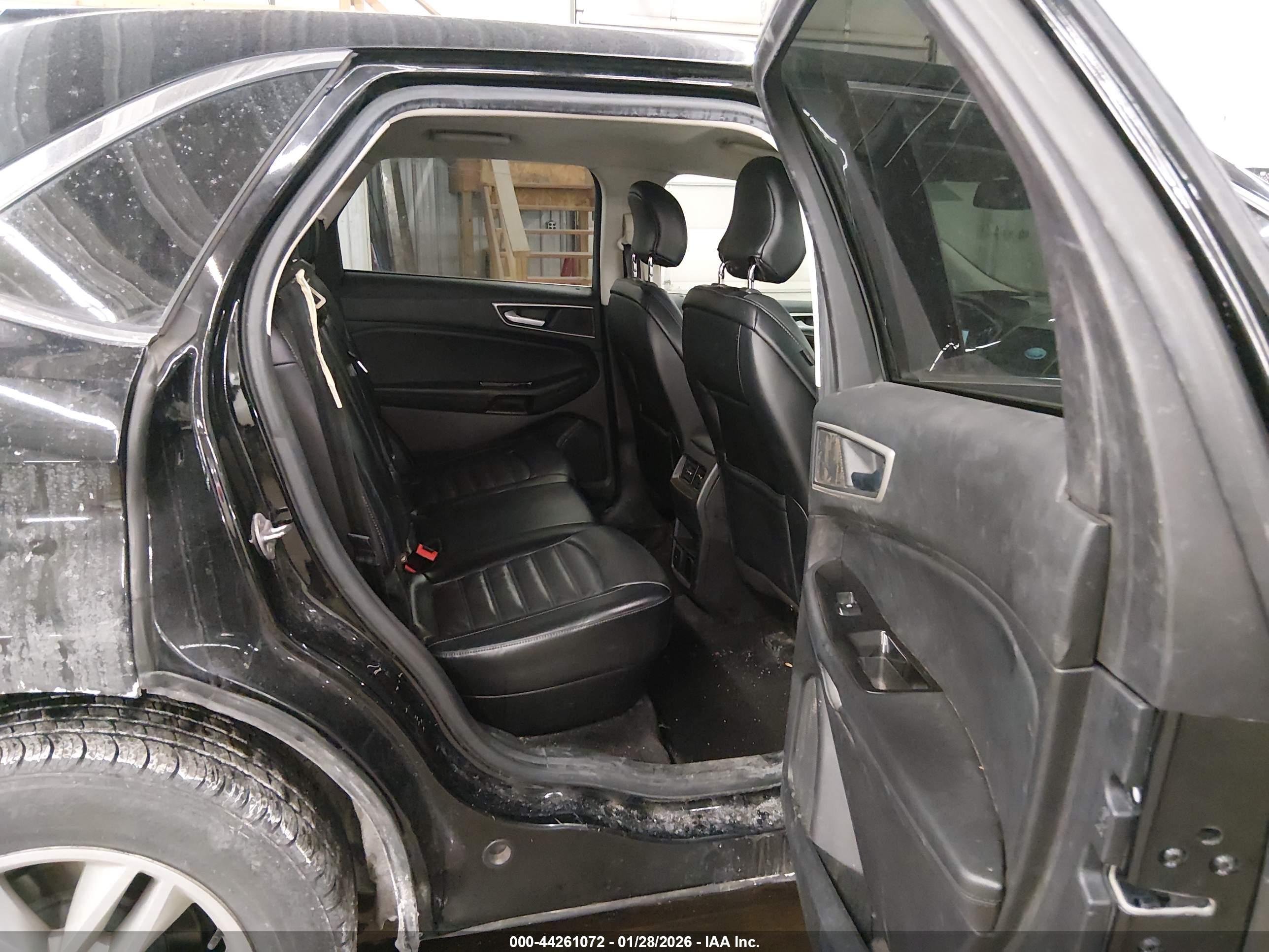 FORD EDGE image 8