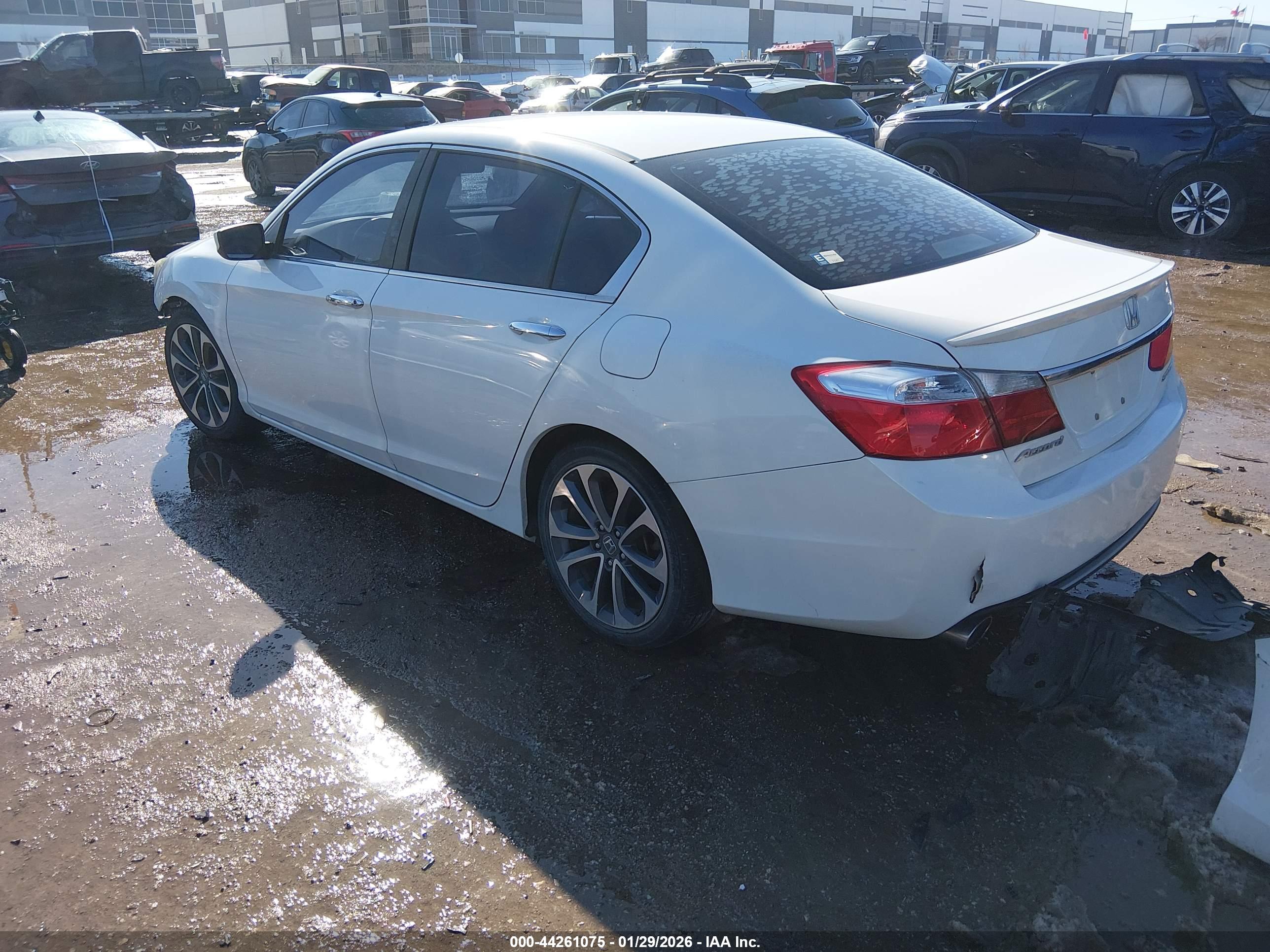HONDA ACCORD image 3