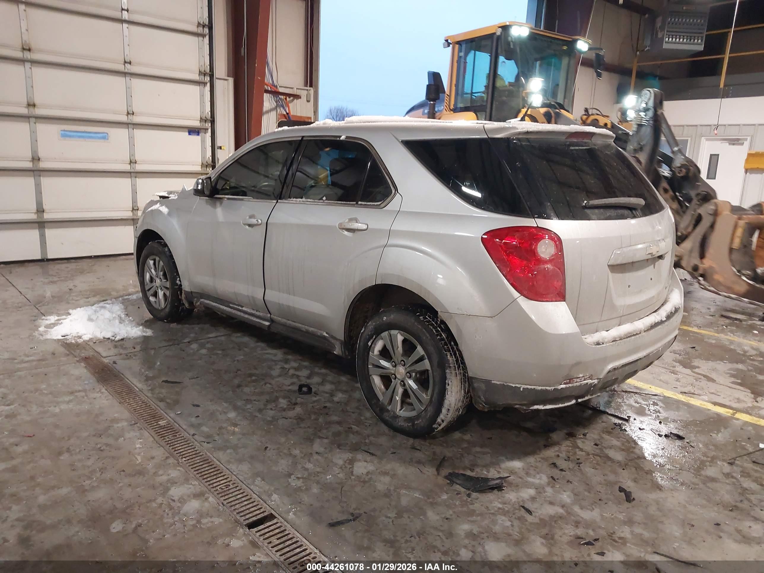 CHEVROLET EQUINOX image 3