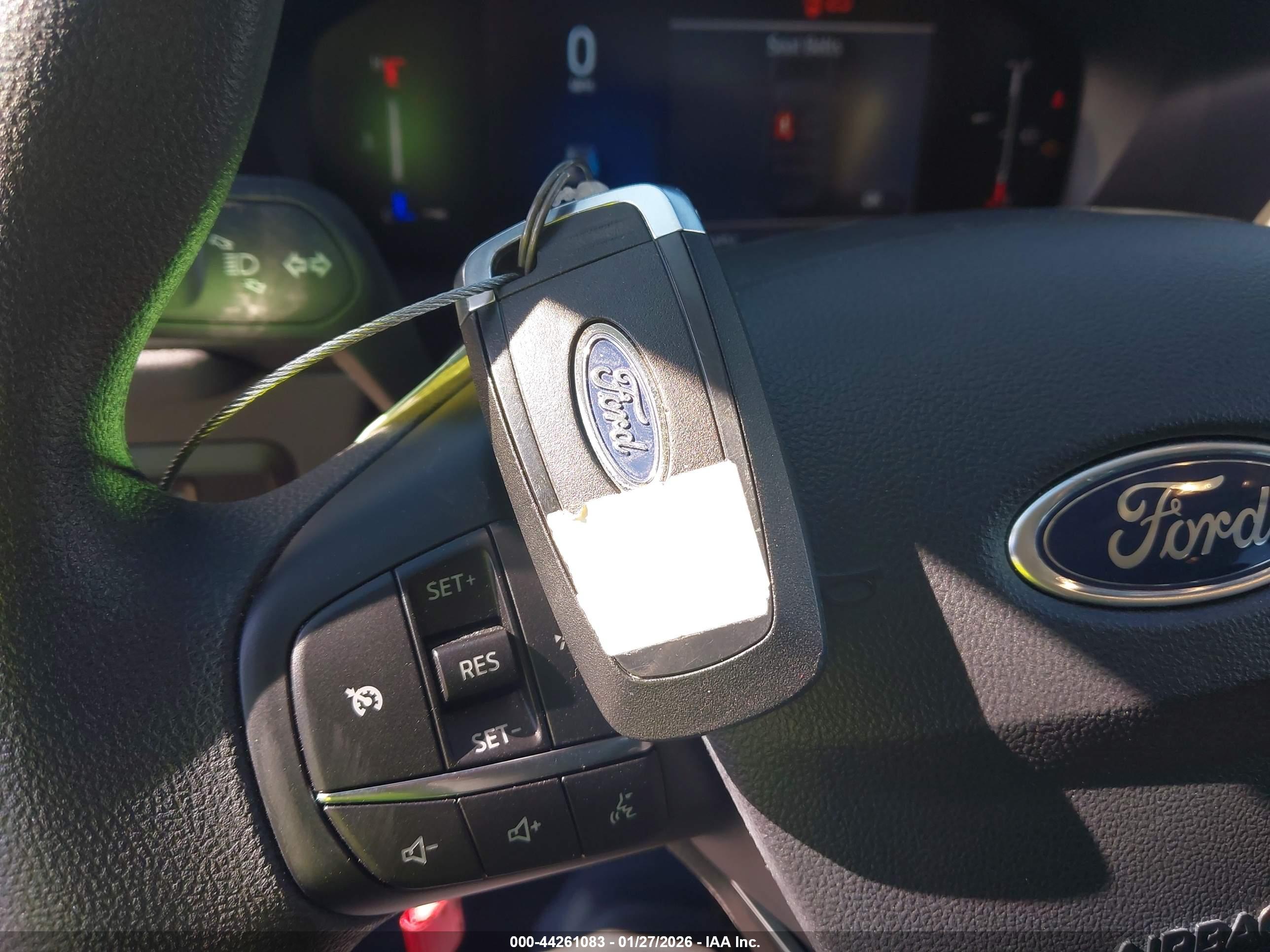 FORD ESCAPE image 11