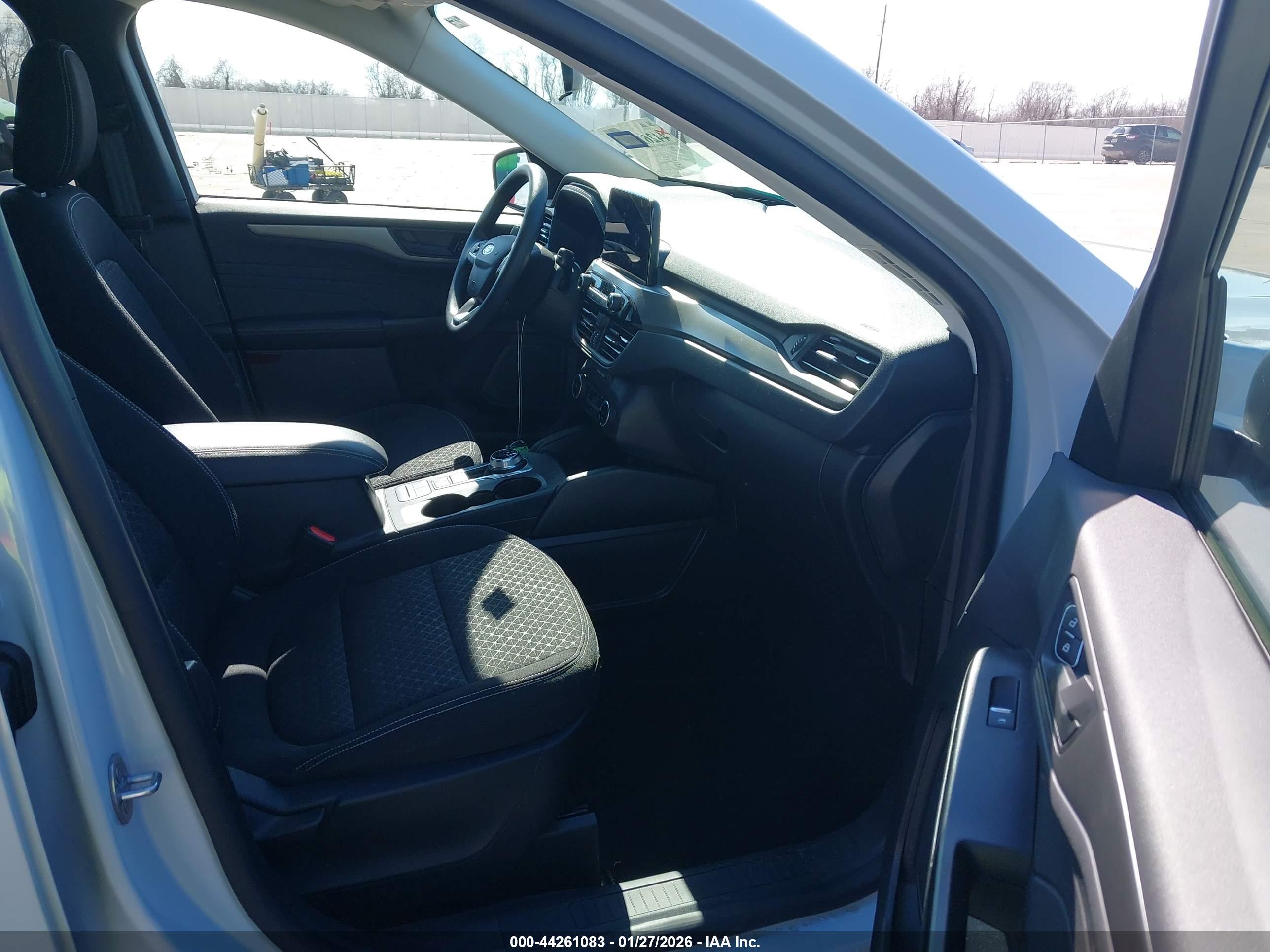 FORD ESCAPE image 5