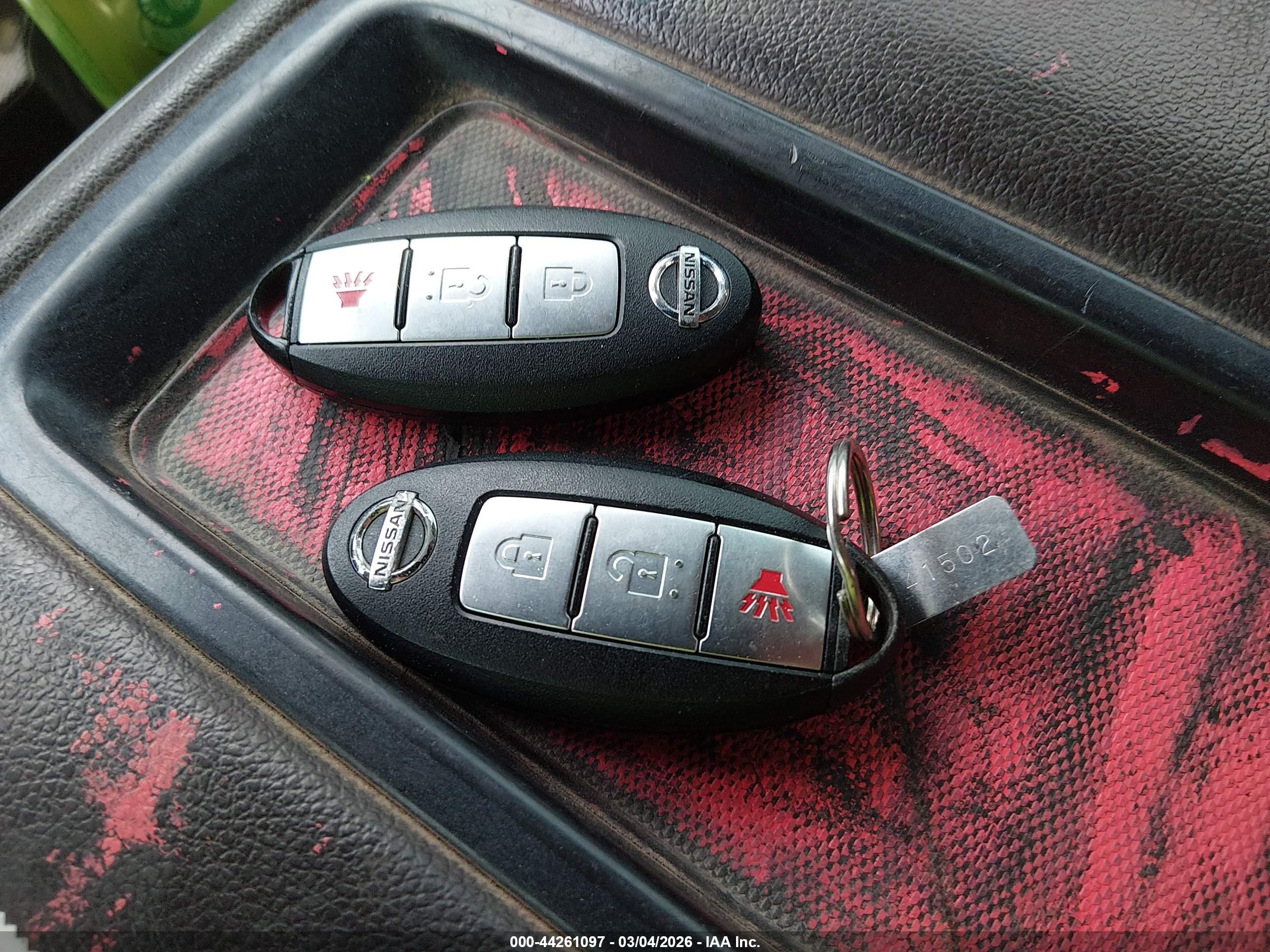 NISSAN ROGUE image 11