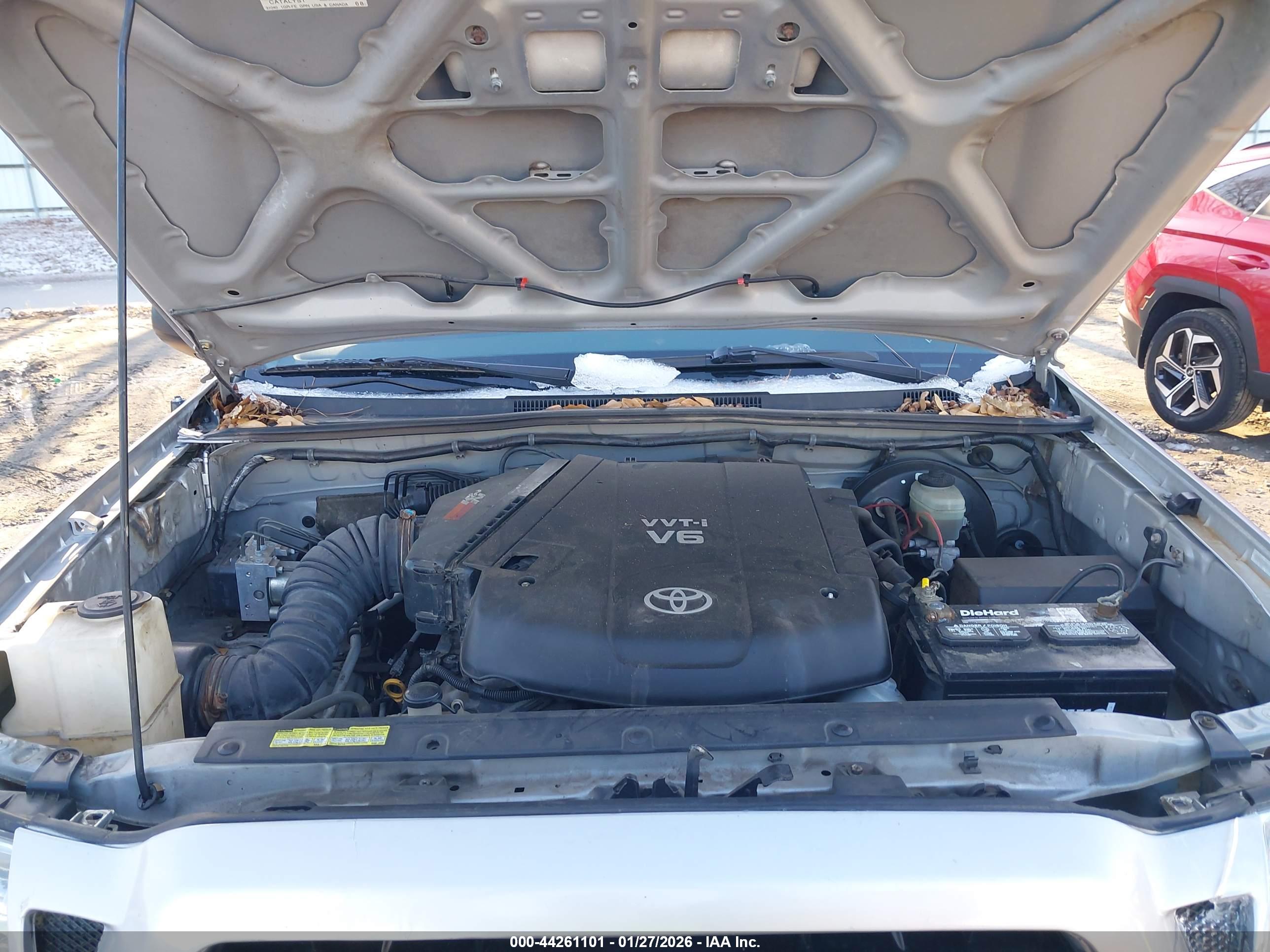 TOYOTA TACOMA image 10