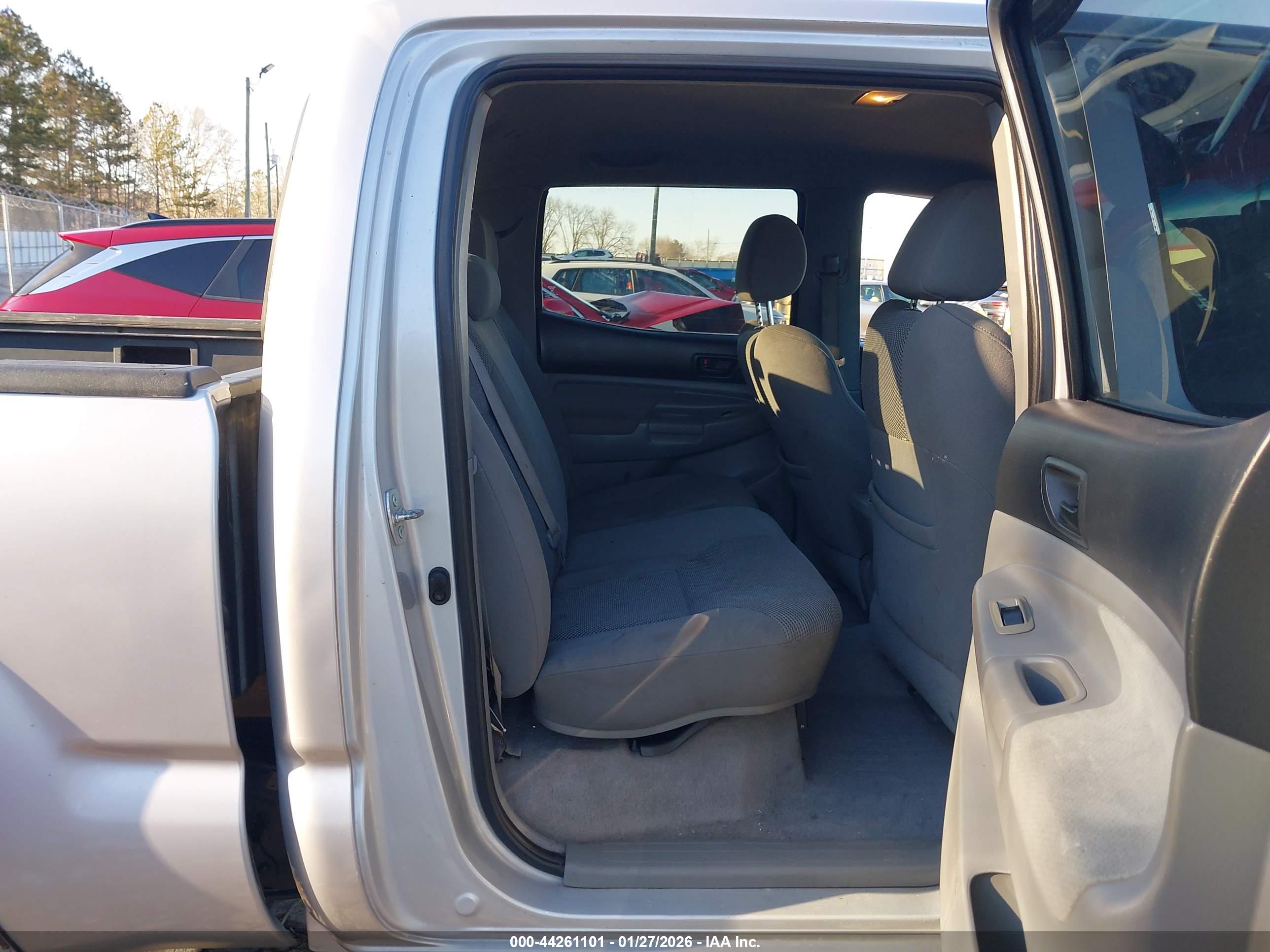 TOYOTA TACOMA image 8