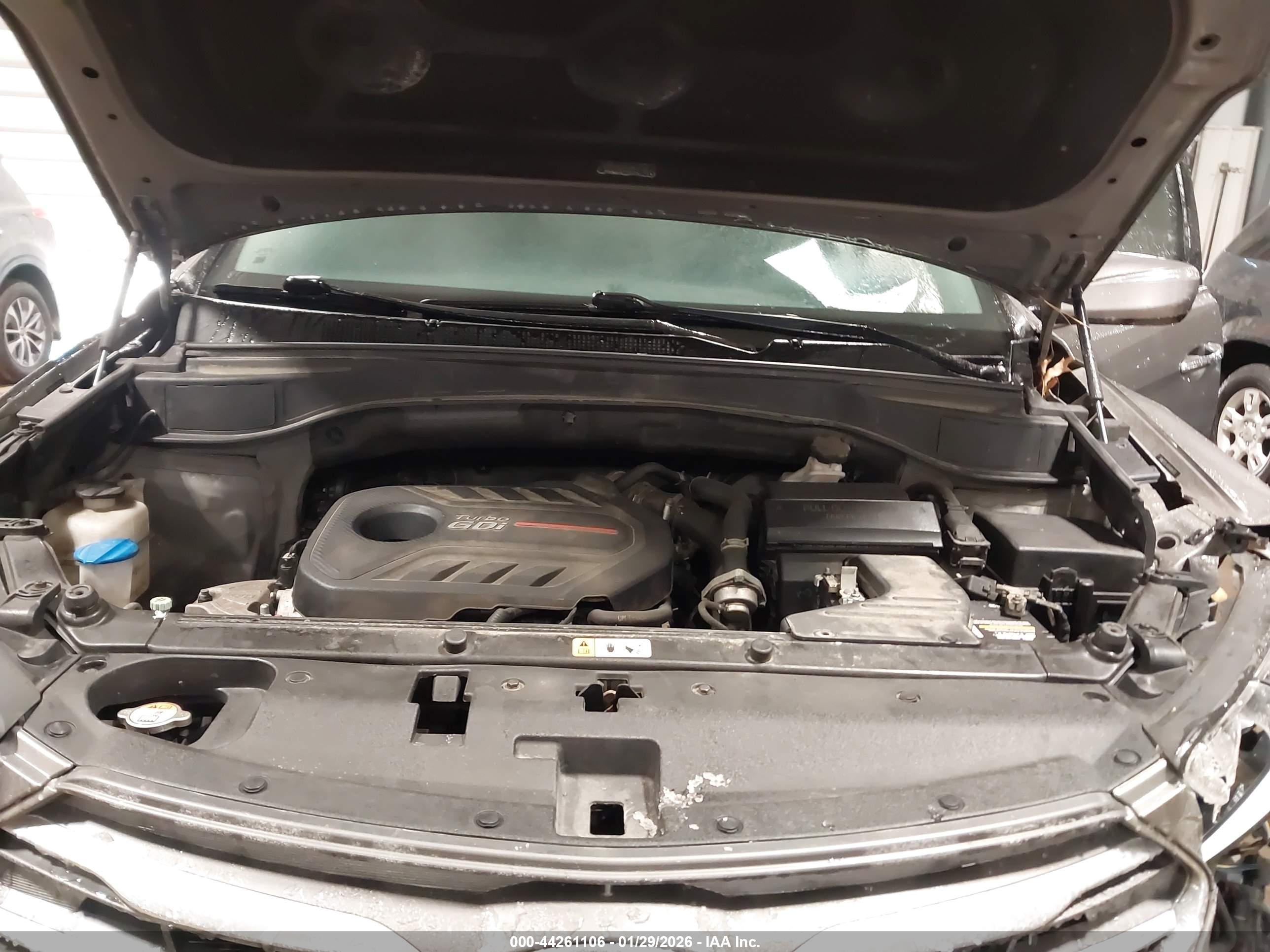 HYUNDAI SANTA image 10