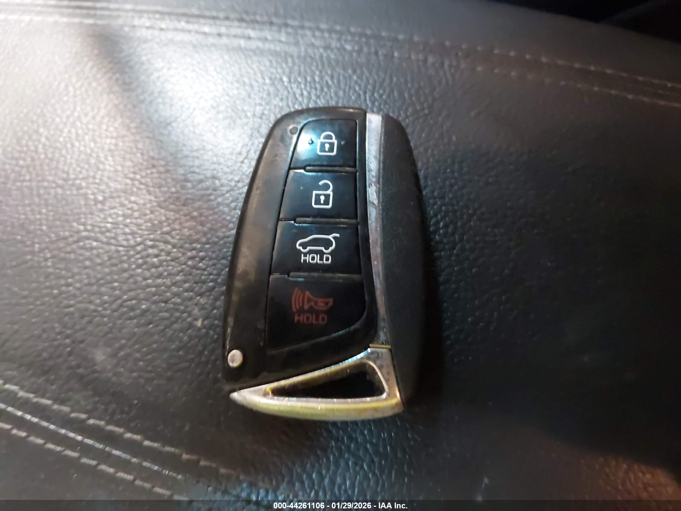 HYUNDAI SANTA image 11