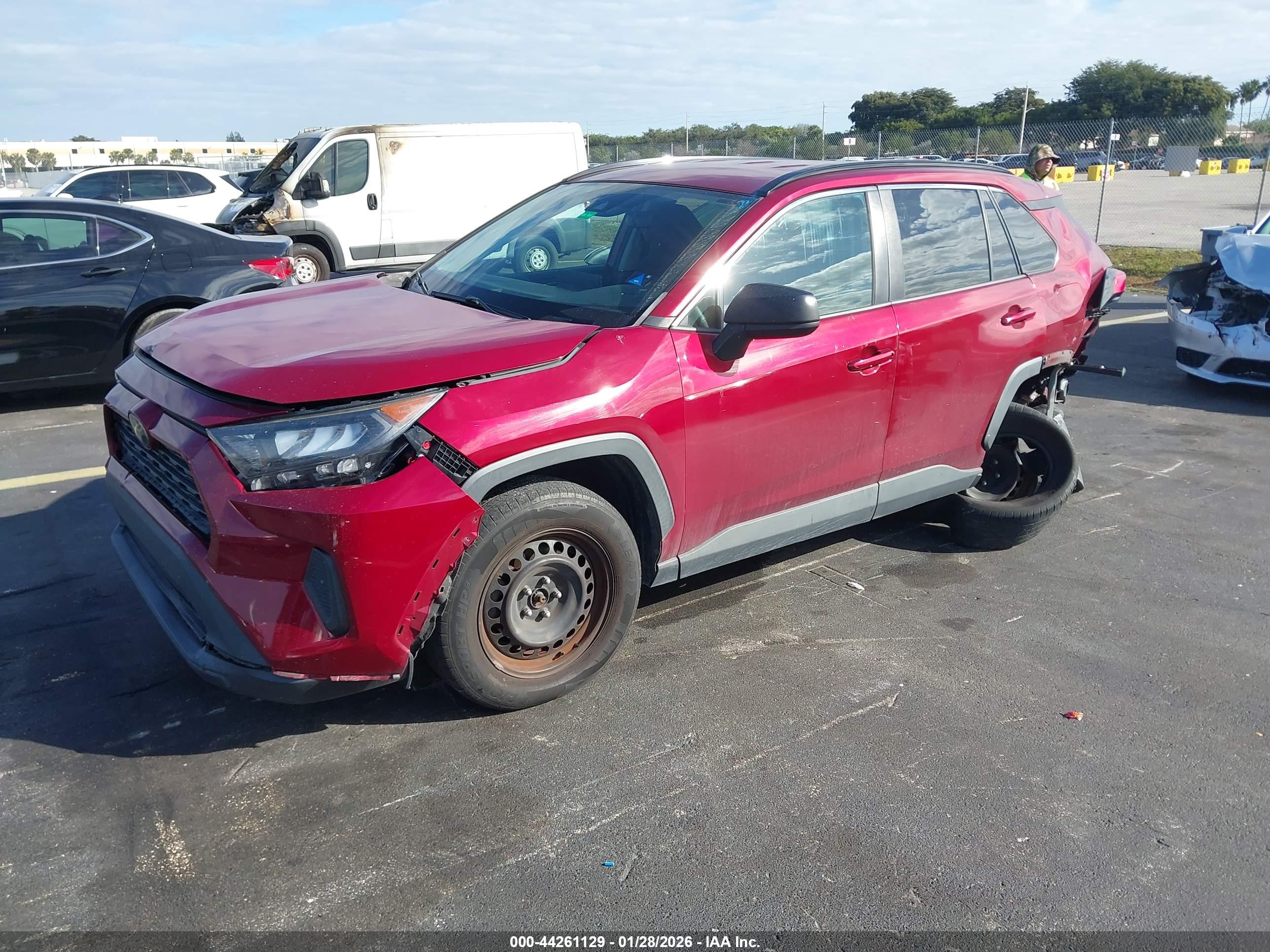 TOYOTA RAV4 image 2