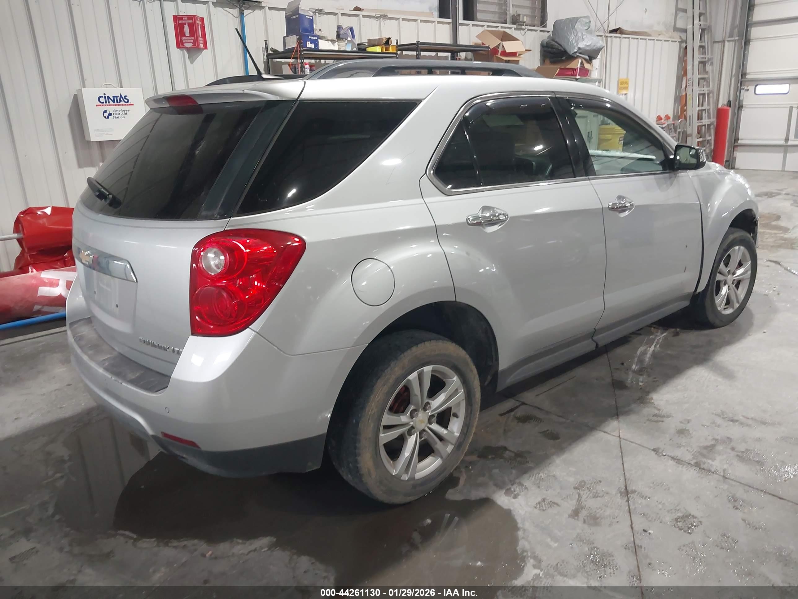 CHEVROLET EQUINOX image 4
