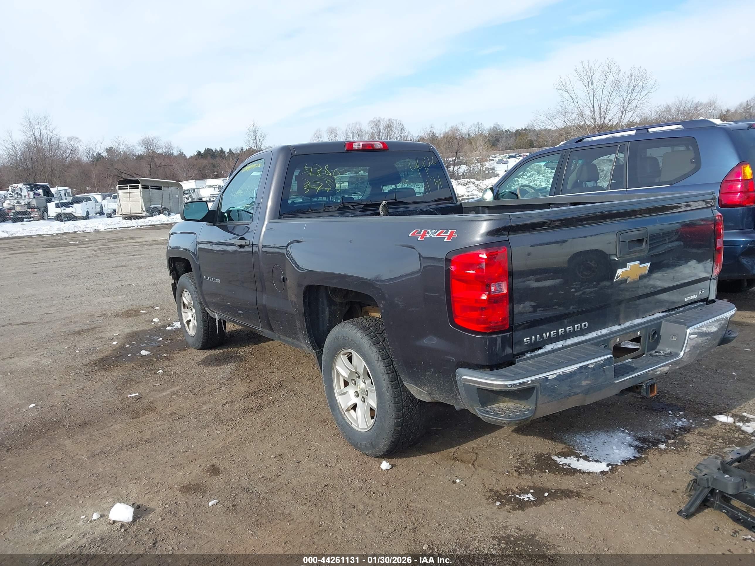 CHEVROLET SILVERADO image 3