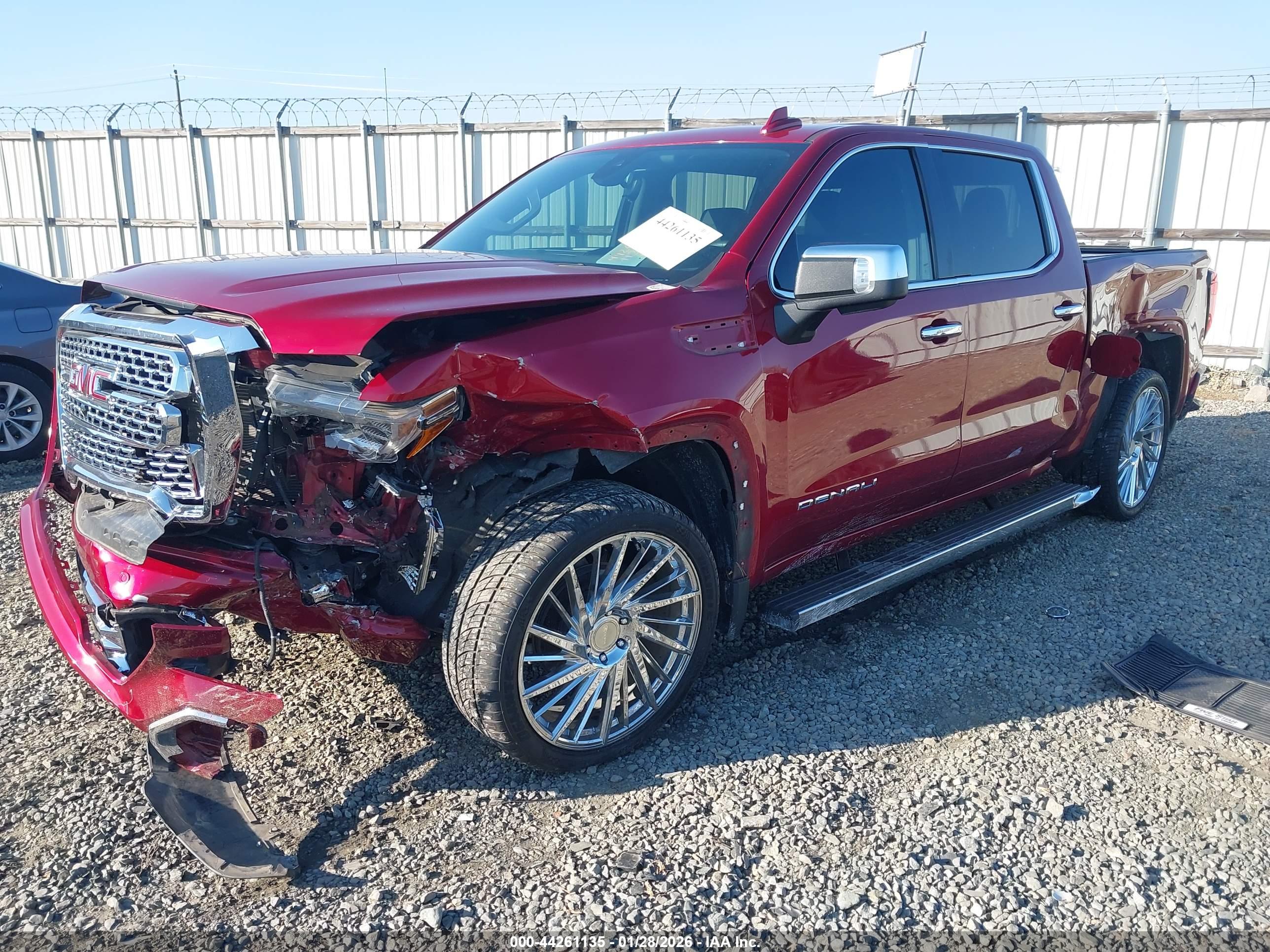 GMC SIERRA image 2