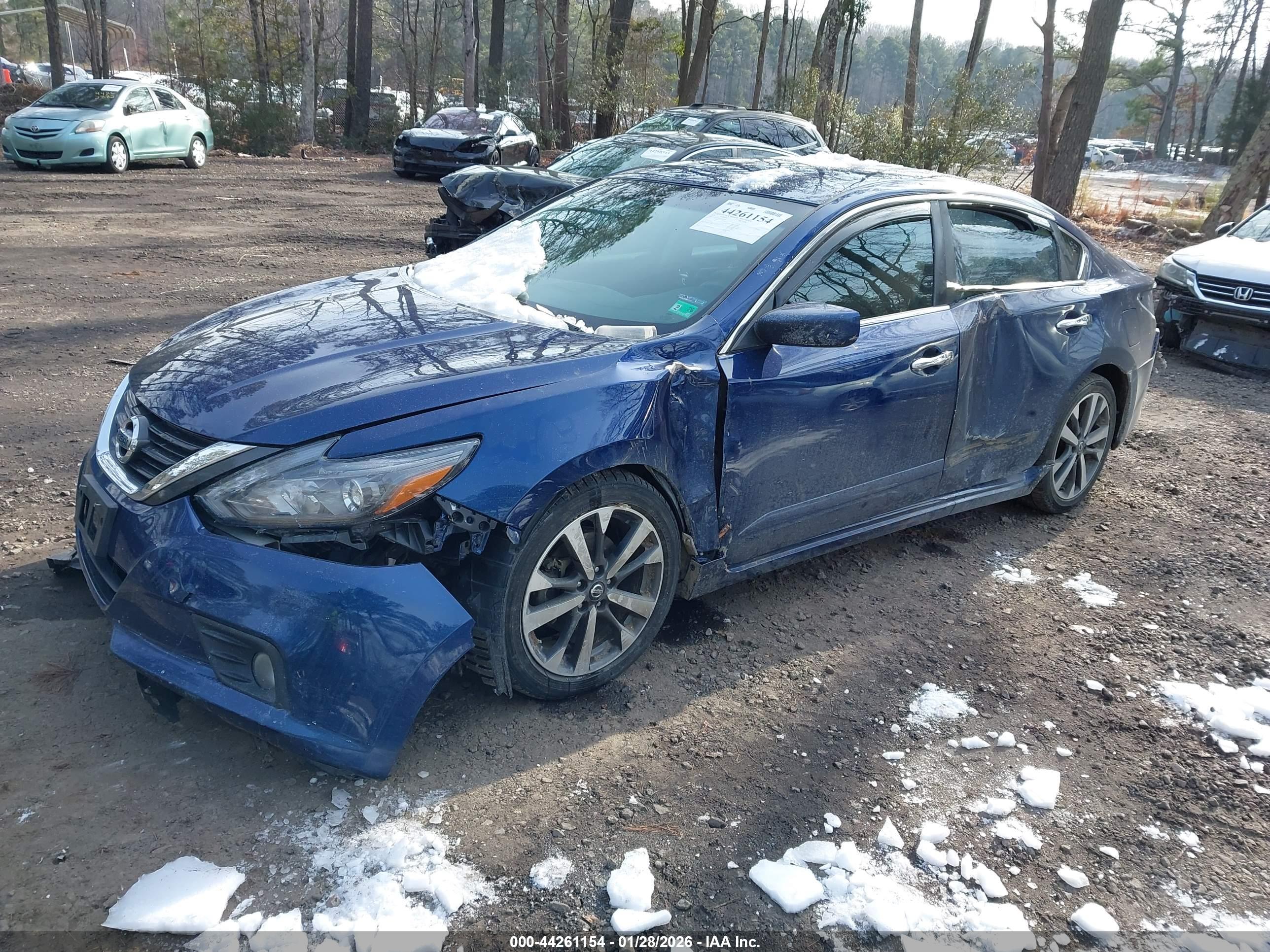 NISSAN ALTIMA image 2