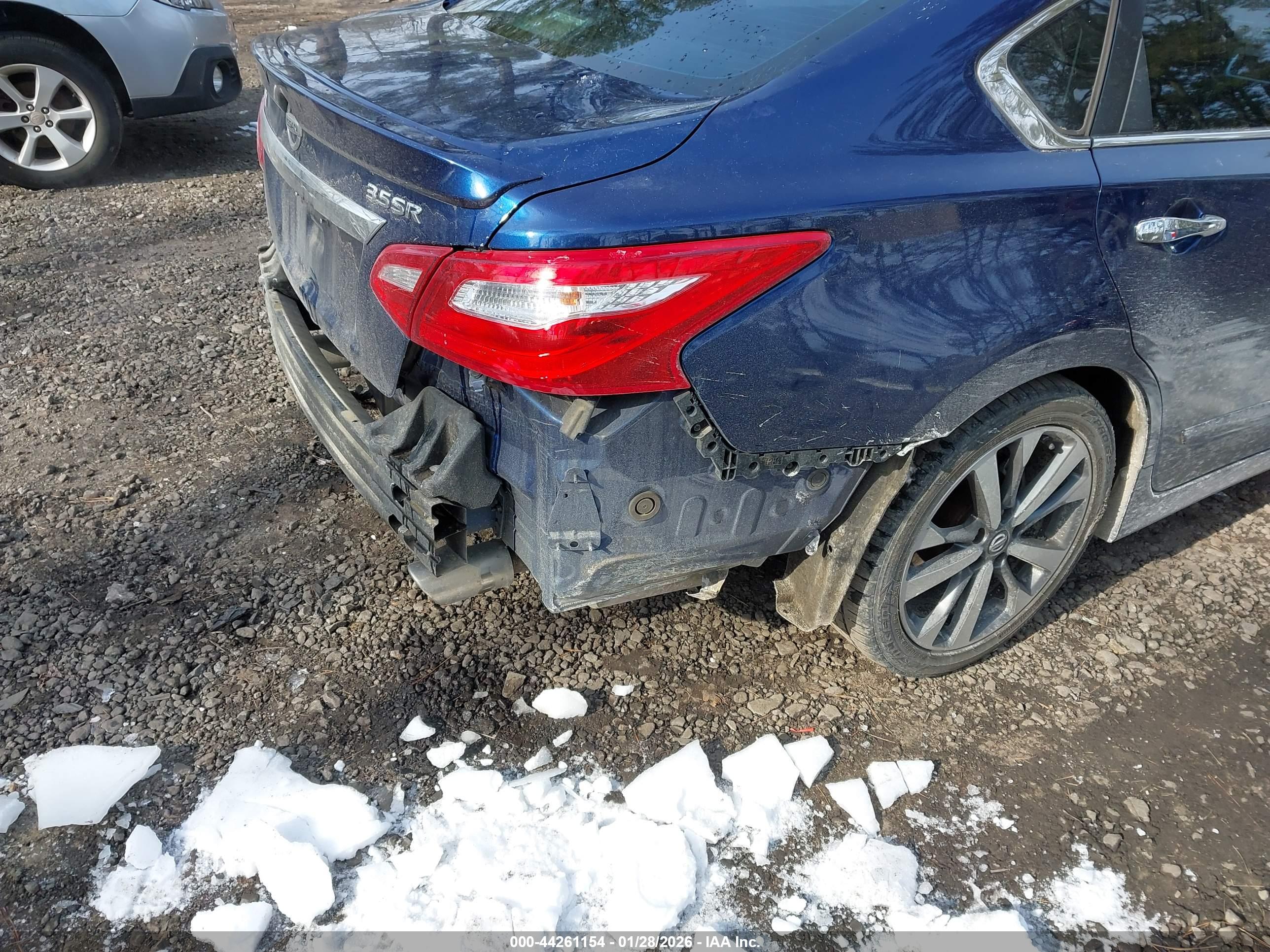 NISSAN ALTIMA image 6