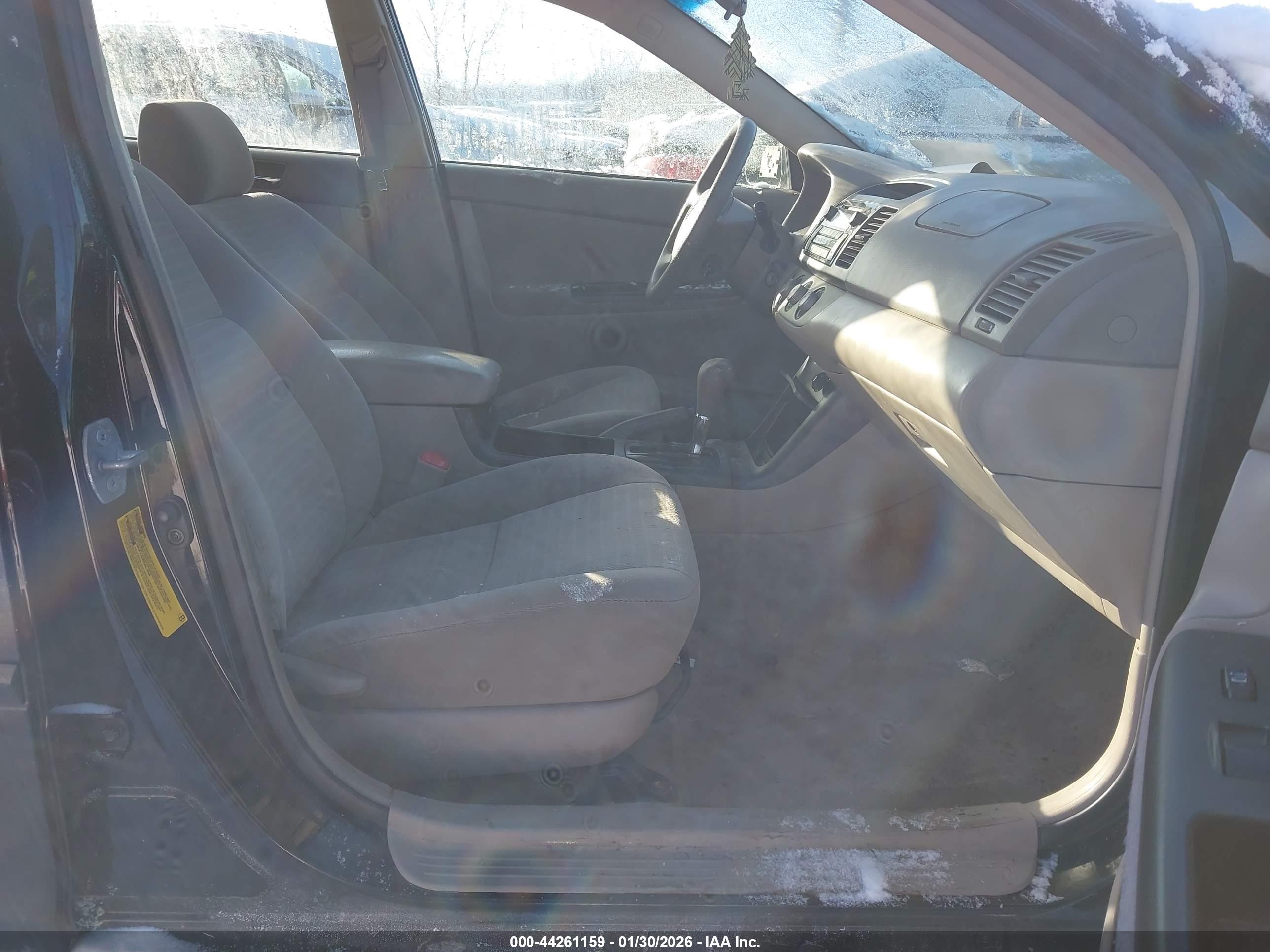 TOYOTA CAMRY image 5