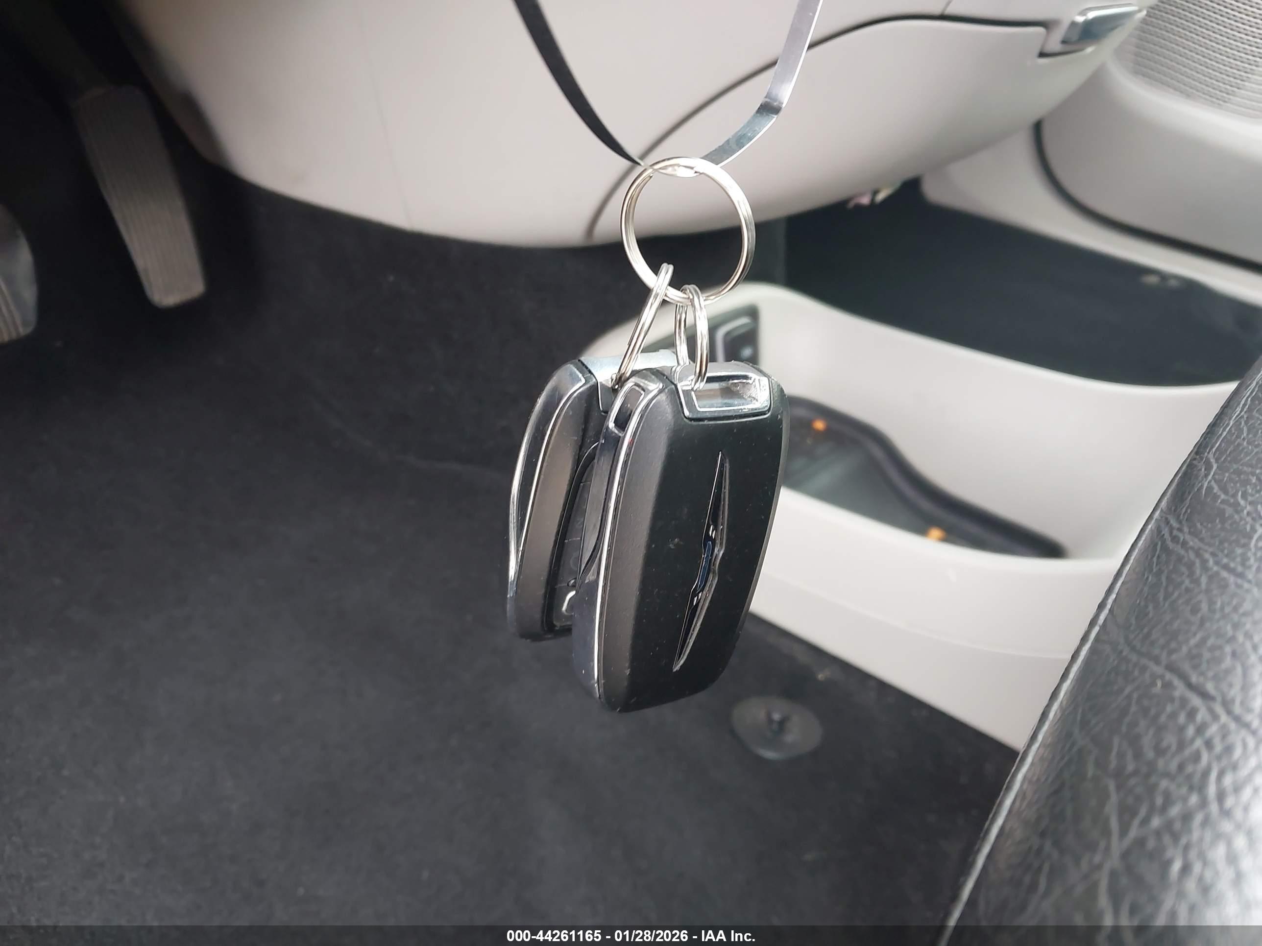 CHRYSLER PACIFICA image 11