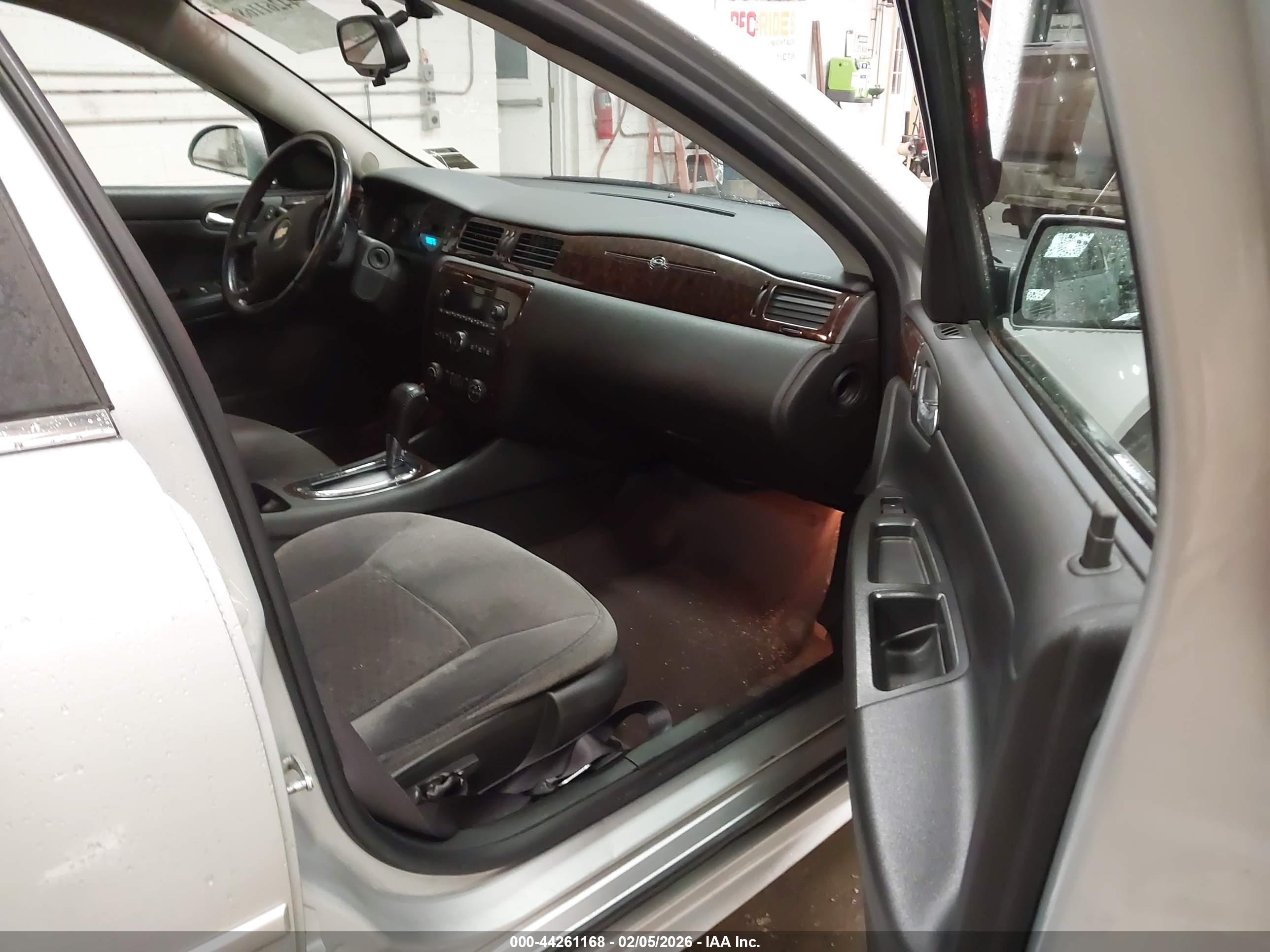 CHEVROLET IMPALA image 5
