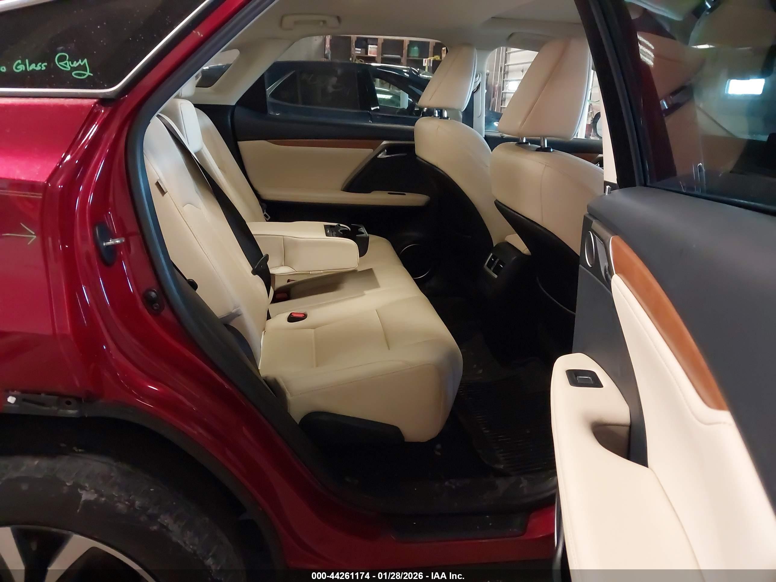 LEXUS RX image 8