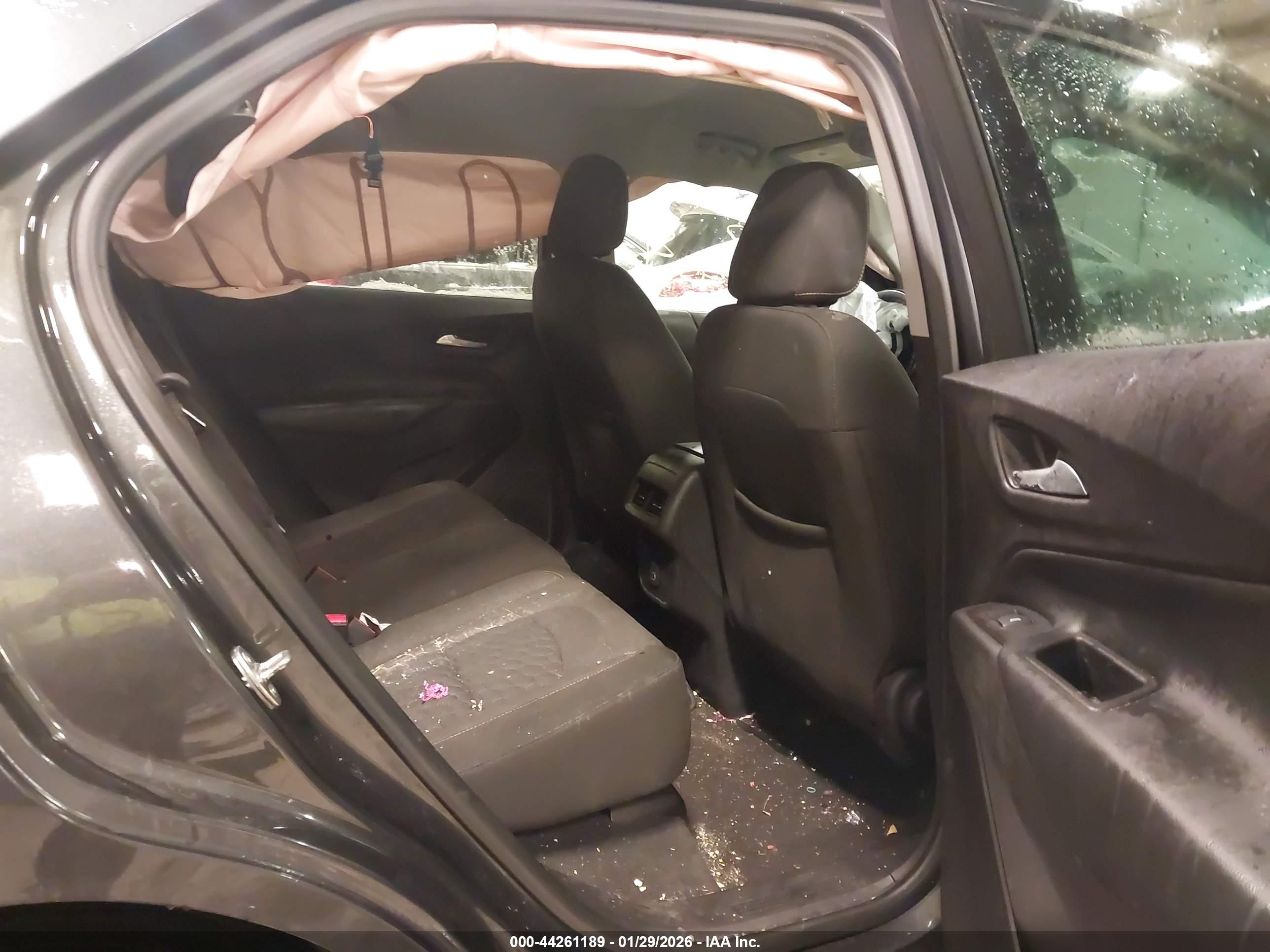 CHEVROLET EQUINOX image 8
