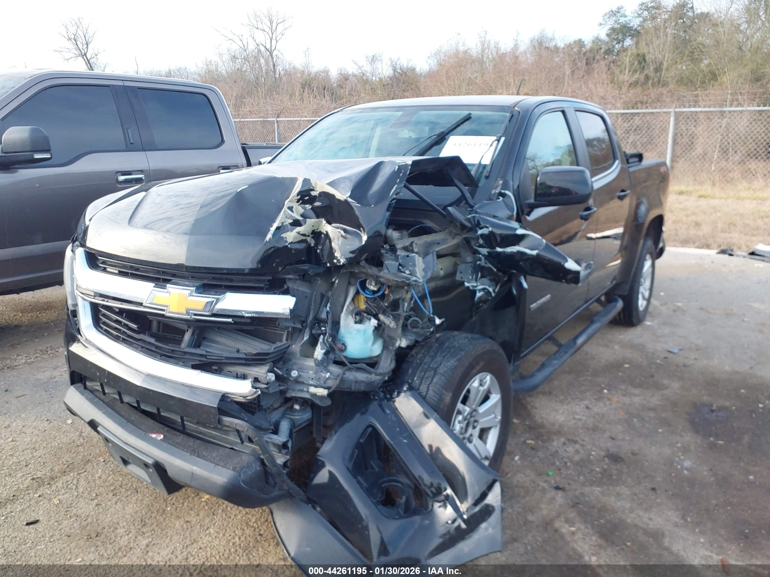 CHEVROLET COLORADO image 2