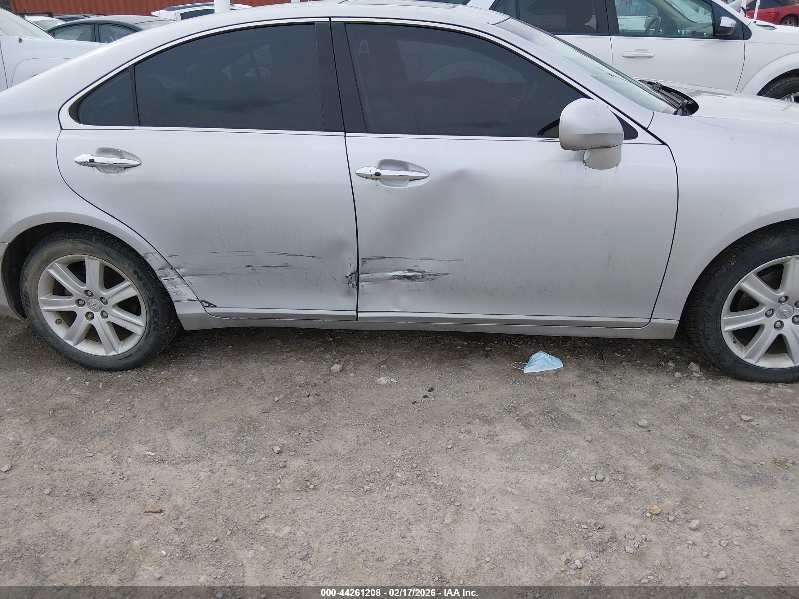 LEXUS ES image 6