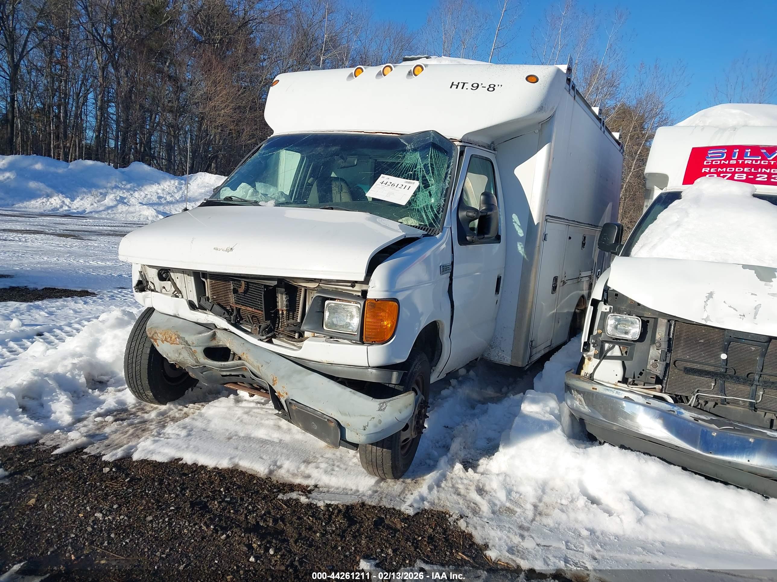 FORD E-350 image 2