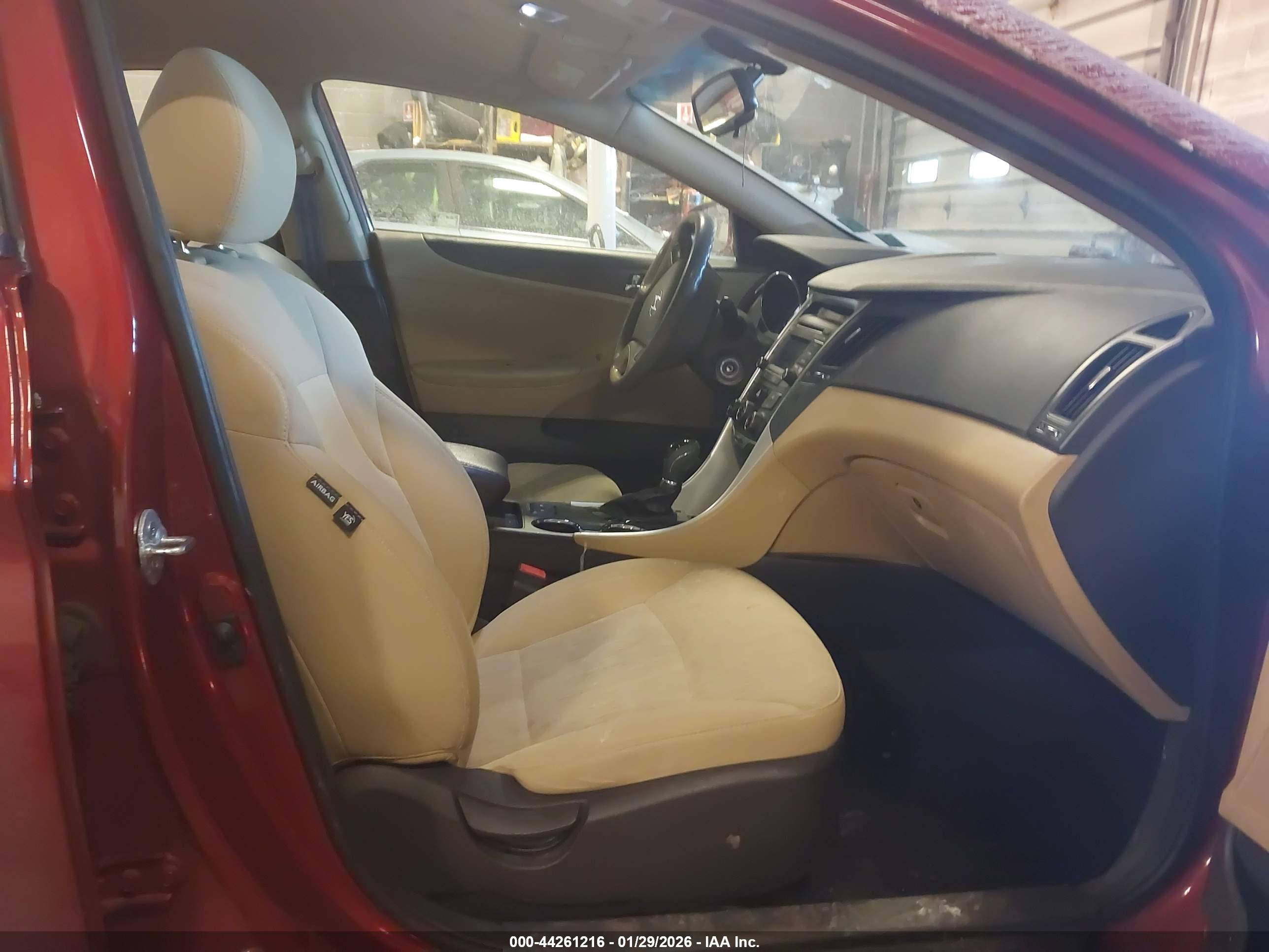 HYUNDAI SONATA image 5
