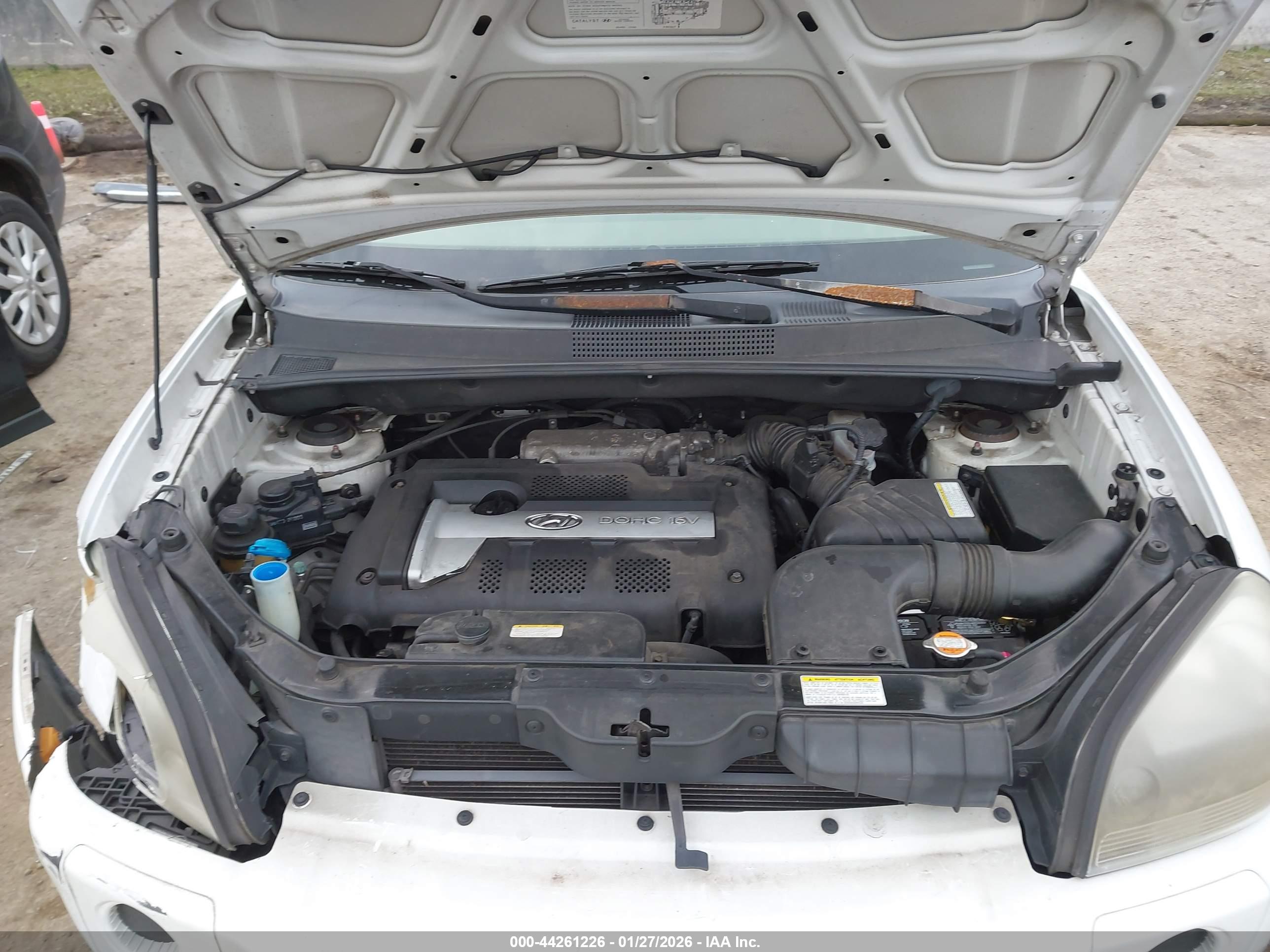 HYUNDAI TUCSON image 10