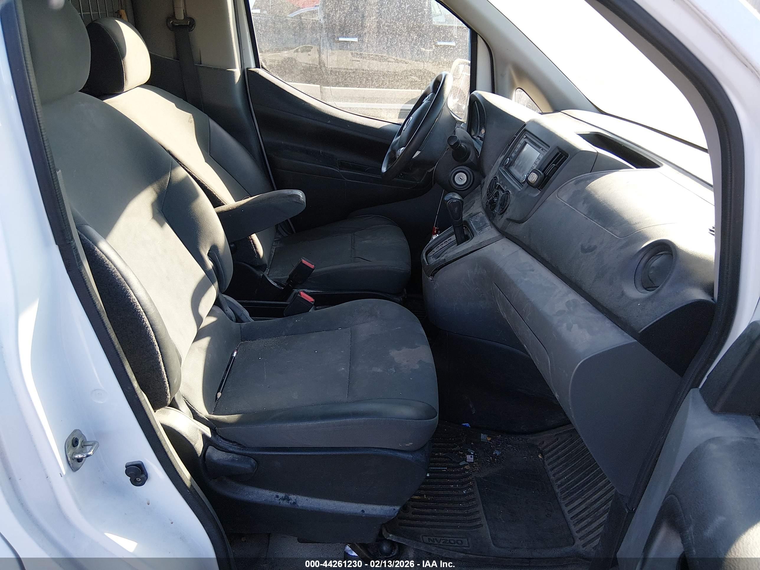 NISSAN NV200 image 5