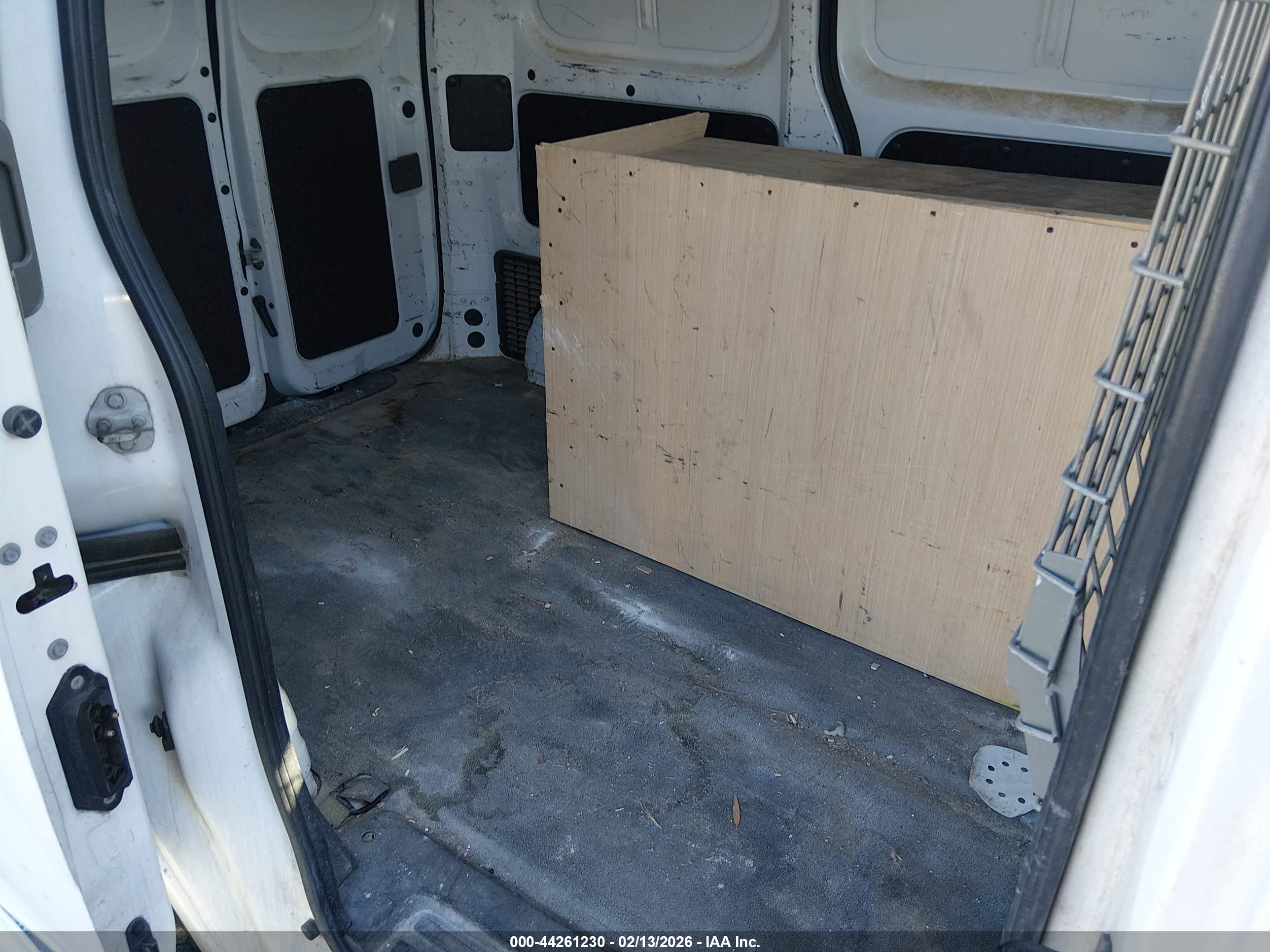 NISSAN NV200 image 8