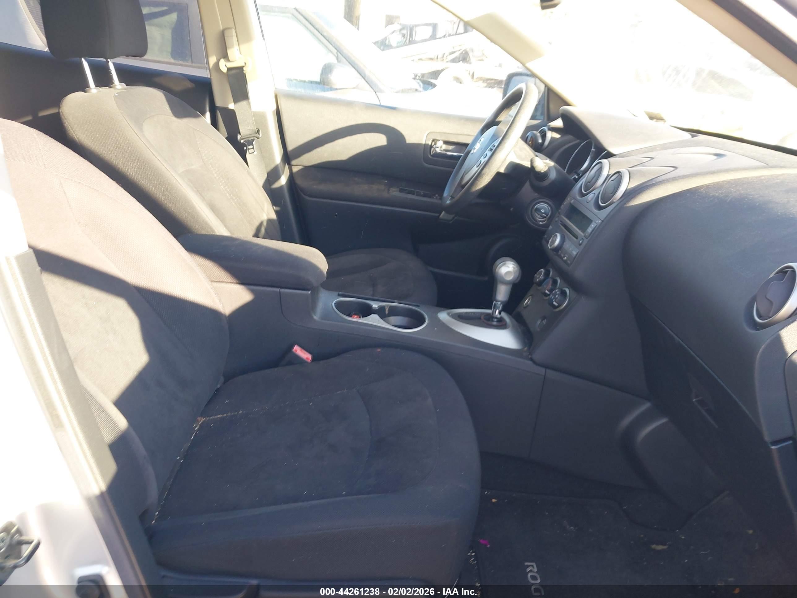 NISSAN ROGUE image 5