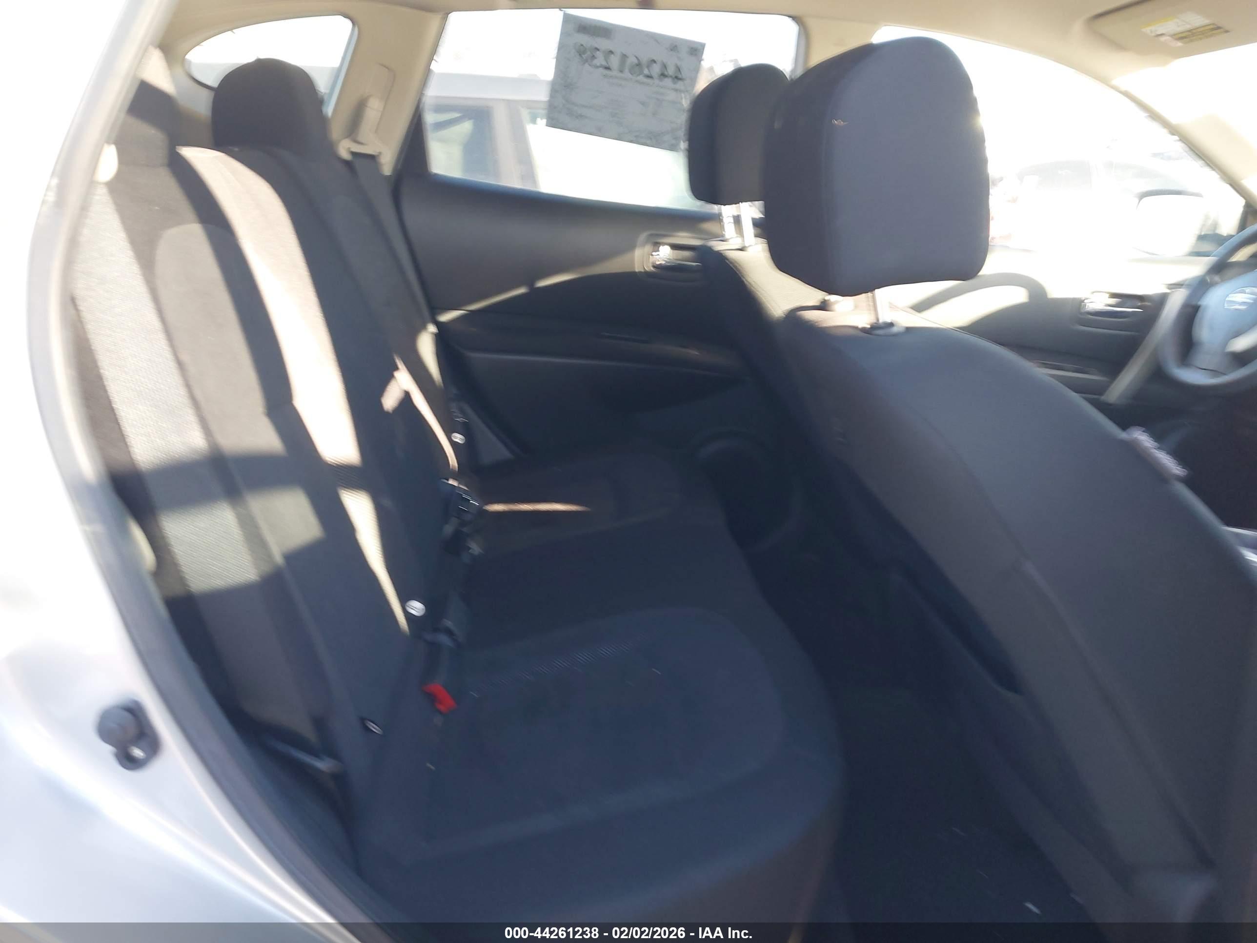 NISSAN ROGUE image 8