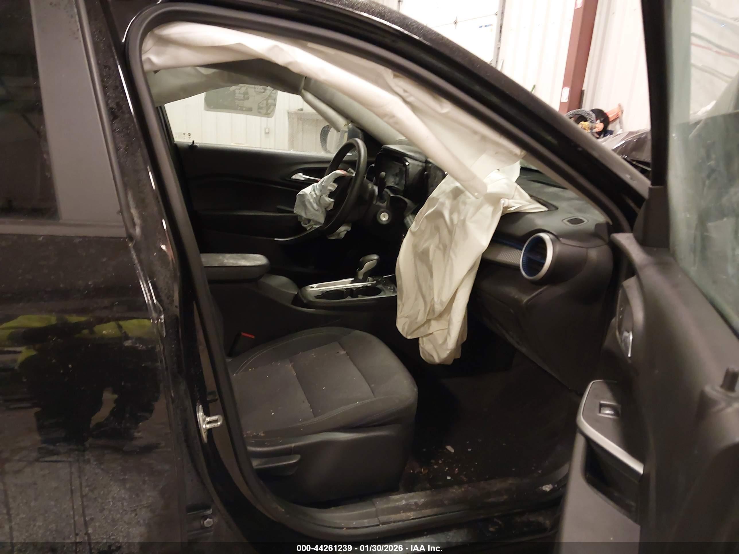 CHEVROLET TRAX image 5
